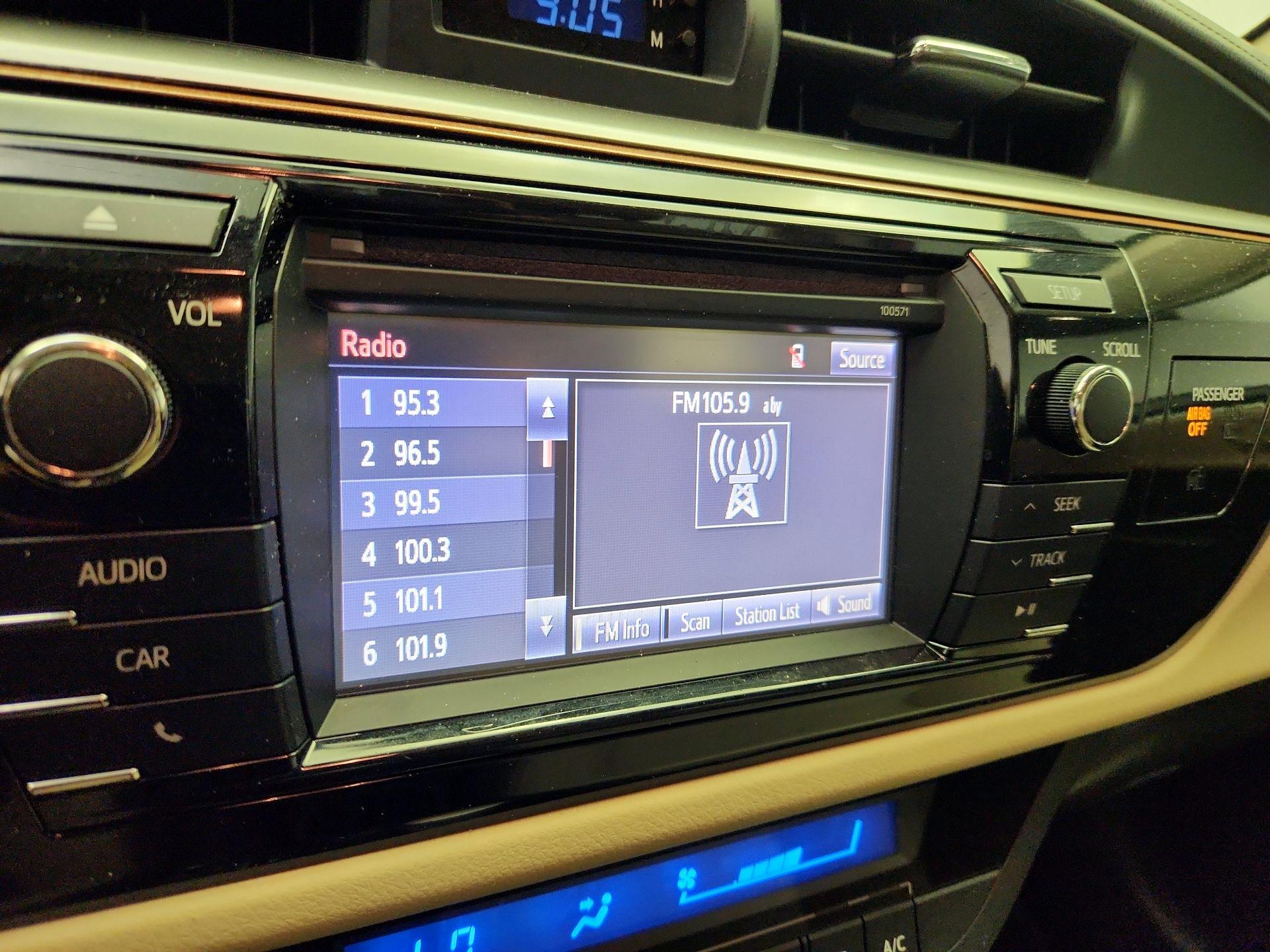 Thumbnail: 2016 Toyota Corolla - 15