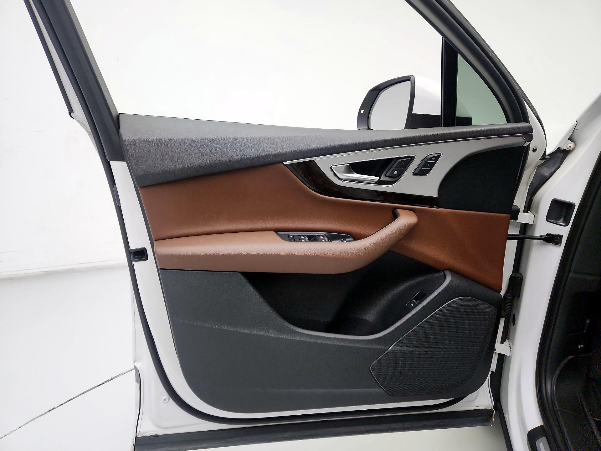 Thumbnail: 2019 Audi Q7 - 12