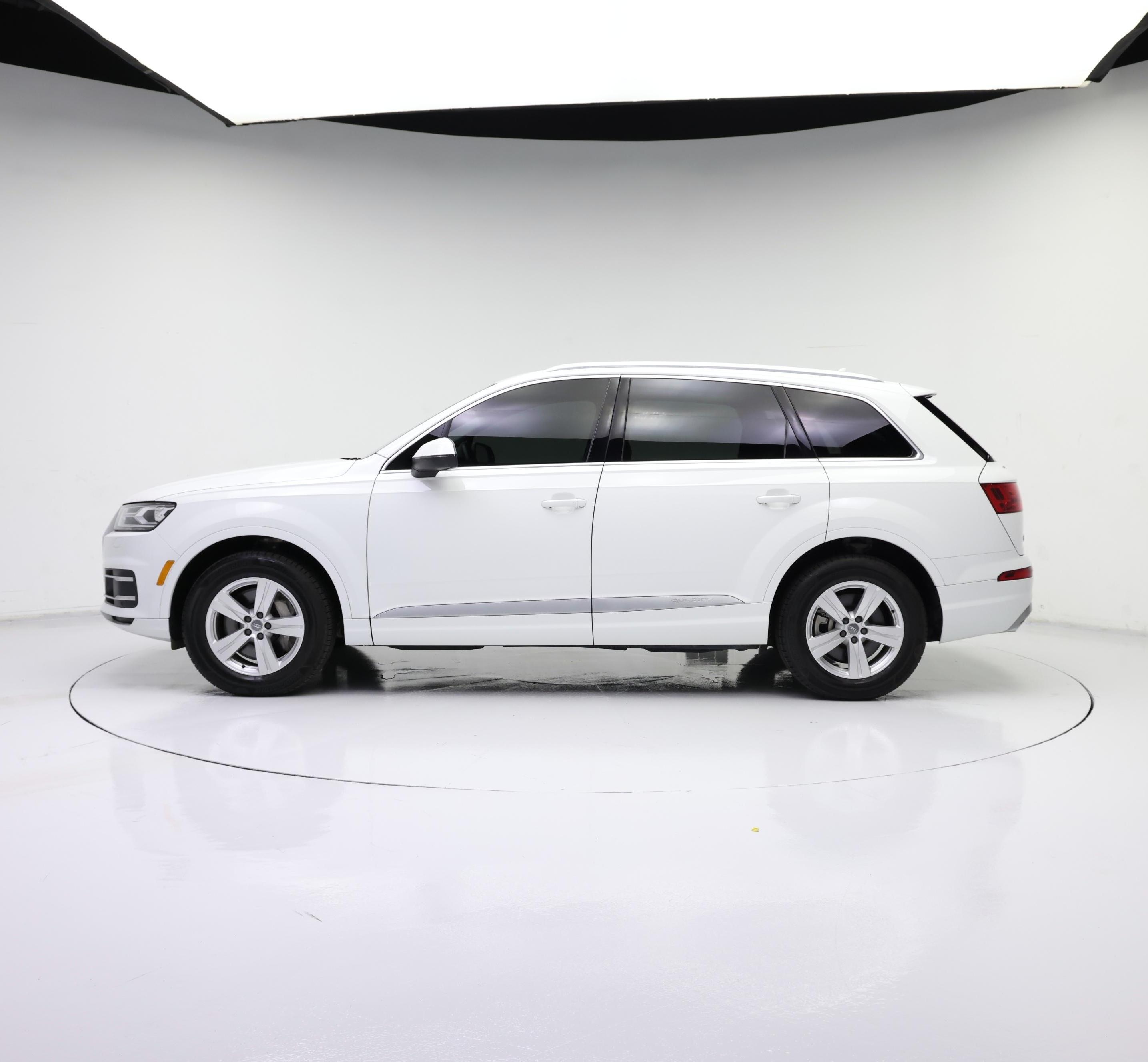 Thumbnail: 2019 Audi Q7 - 3