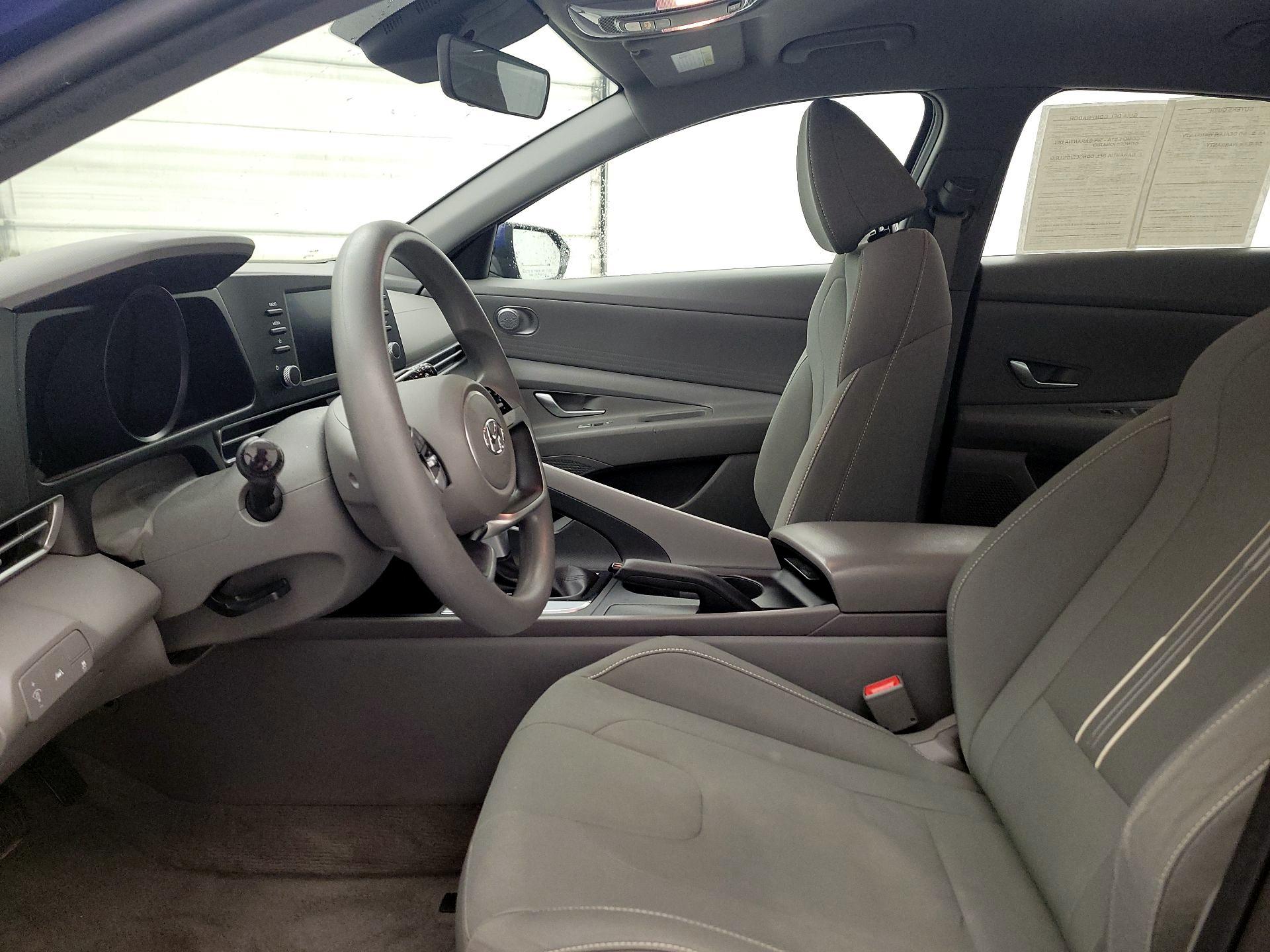 Thumbnail: 2022 Hyundai Elantra - 11