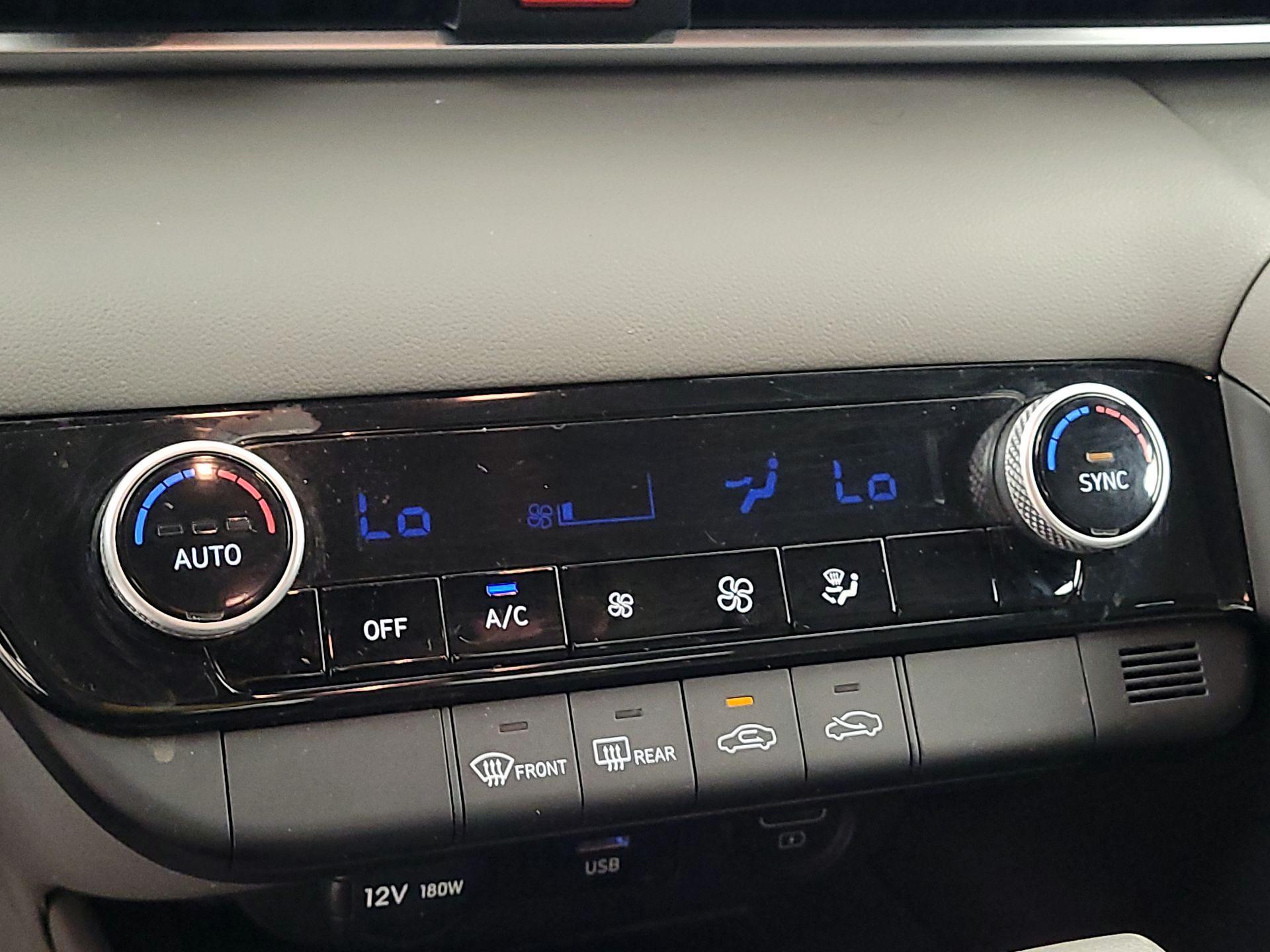 Thumbnail: 2022 Hyundai Elantra - 16