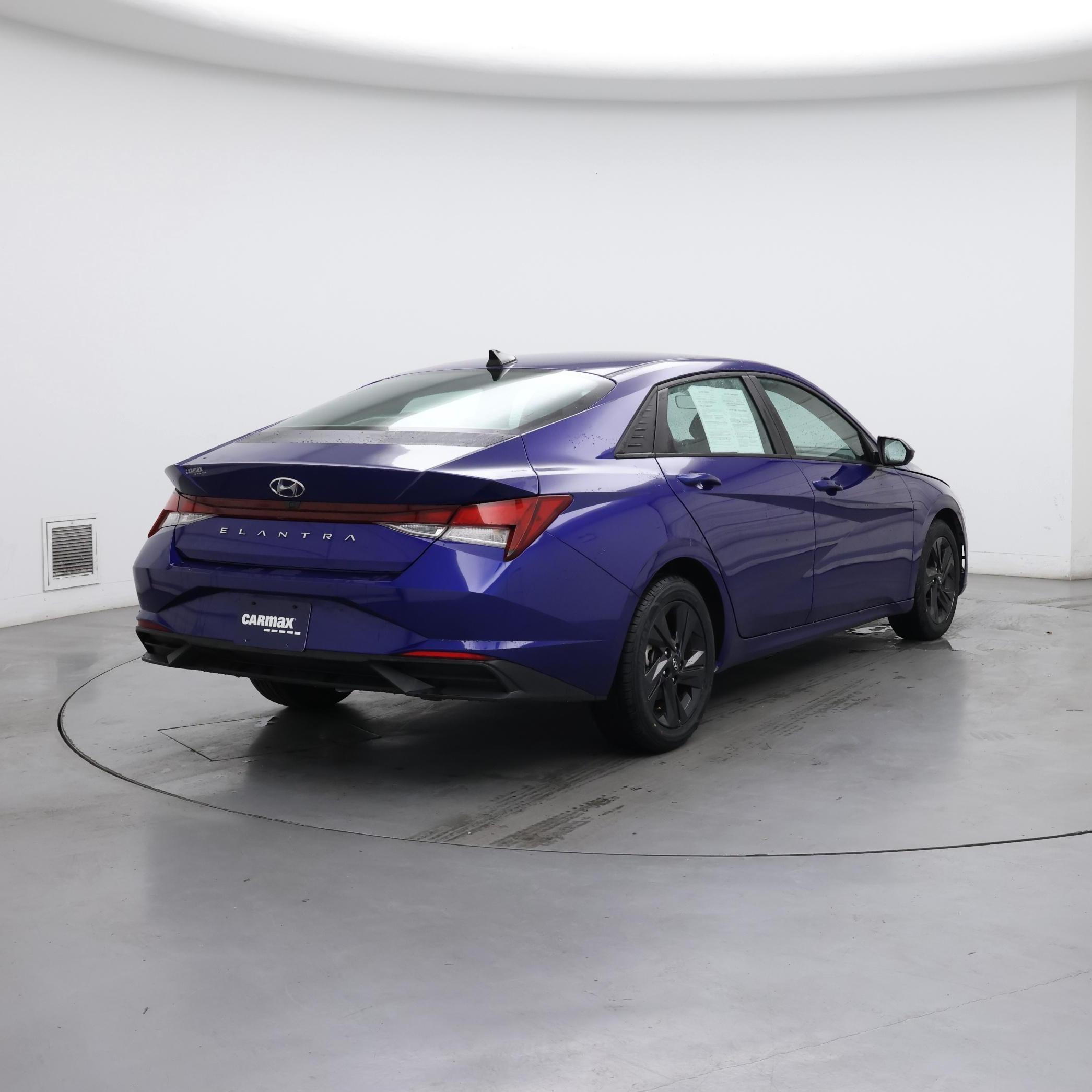 Thumbnail: 2022 Hyundai Elantra - 8