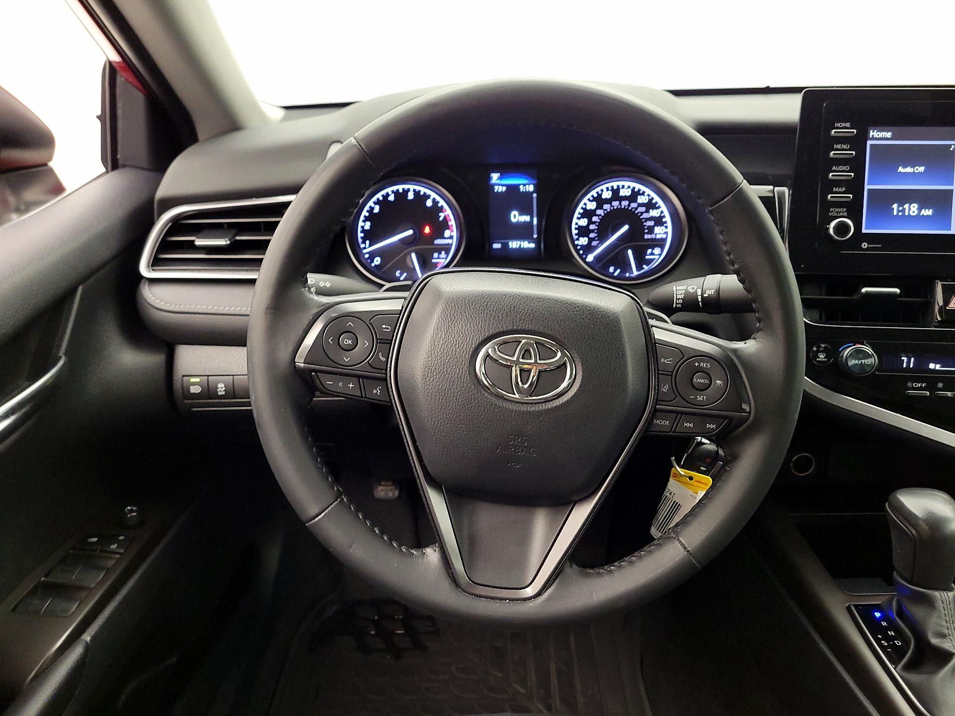 Thumbnail: 2023 Toyota Camry - 10