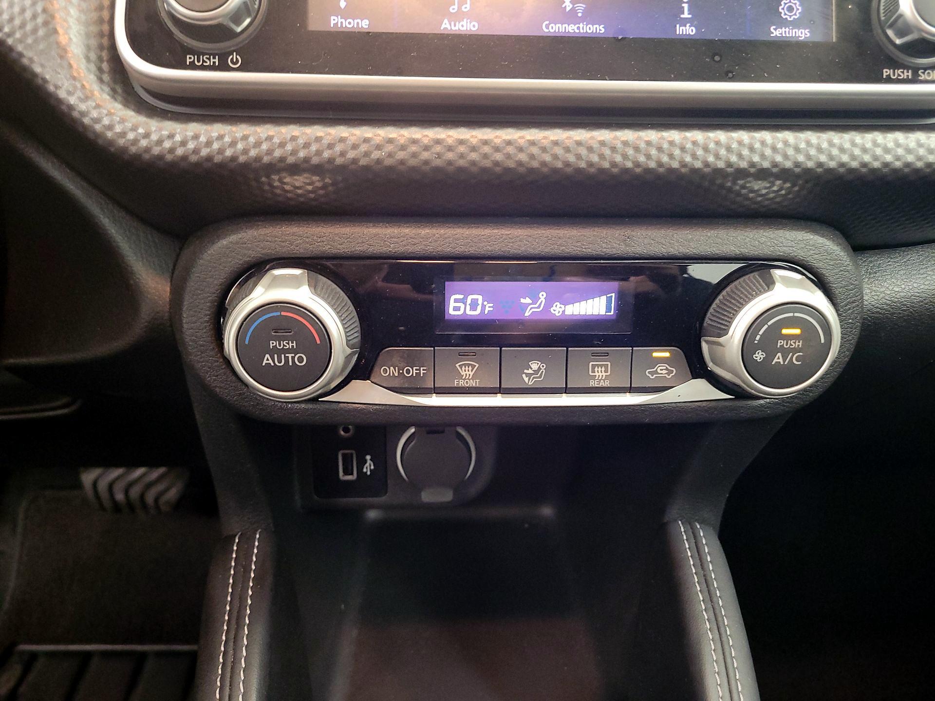 Thumbnail: 2020 Nissan Kicks - 16