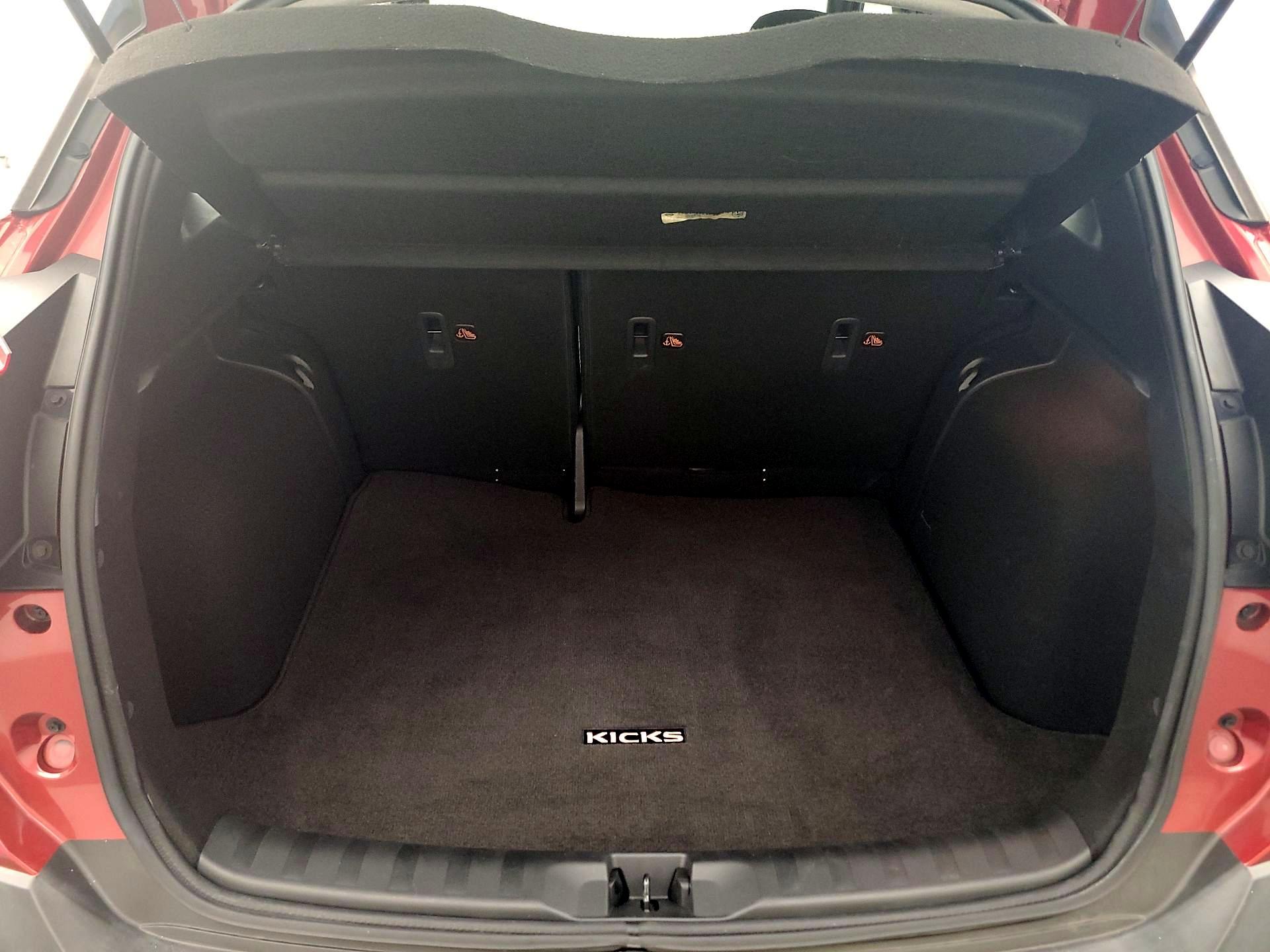 Thumbnail: 2020 Nissan Kicks - 20