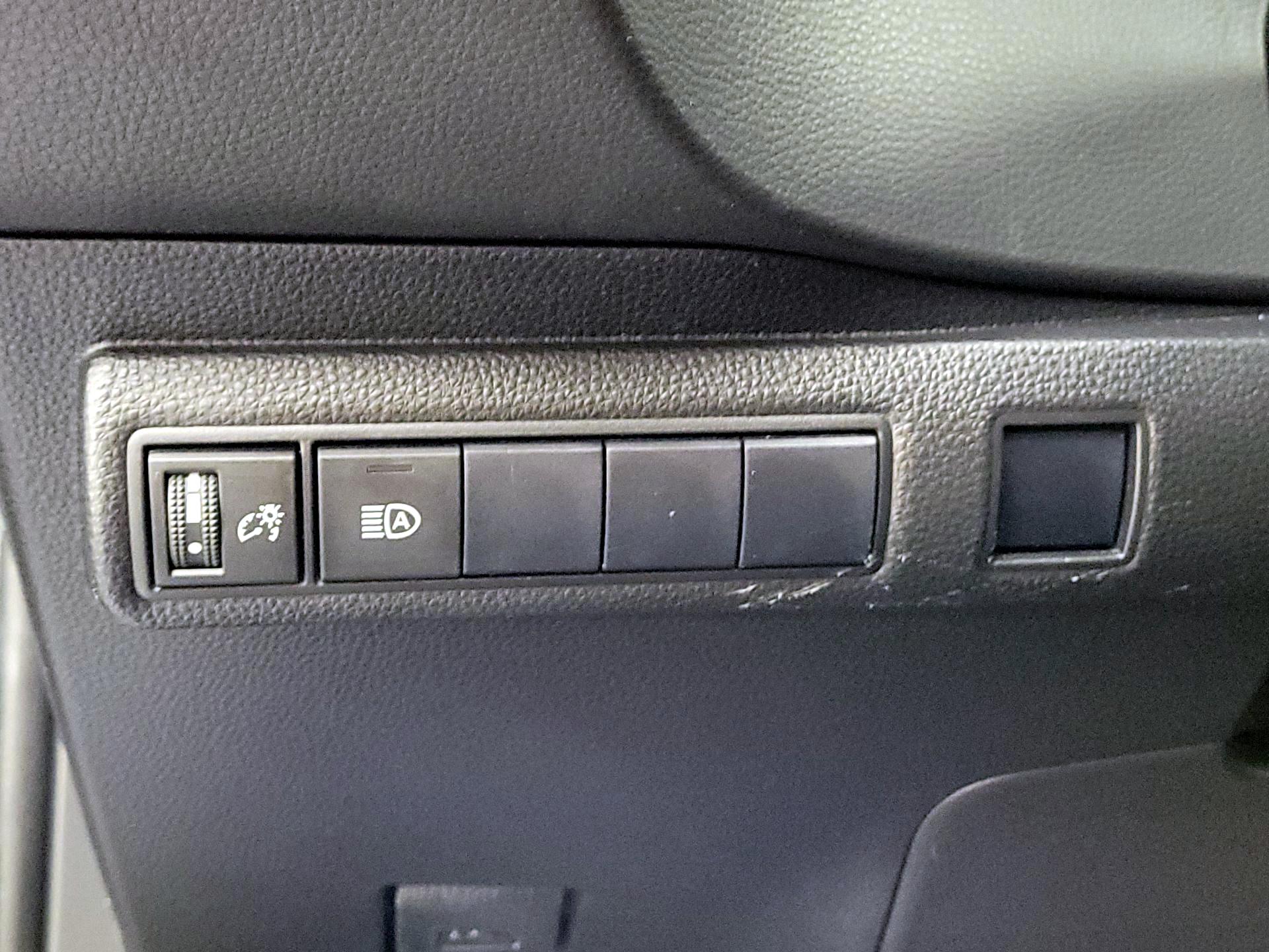 Thumbnail: 2021 Toyota Corolla - 13