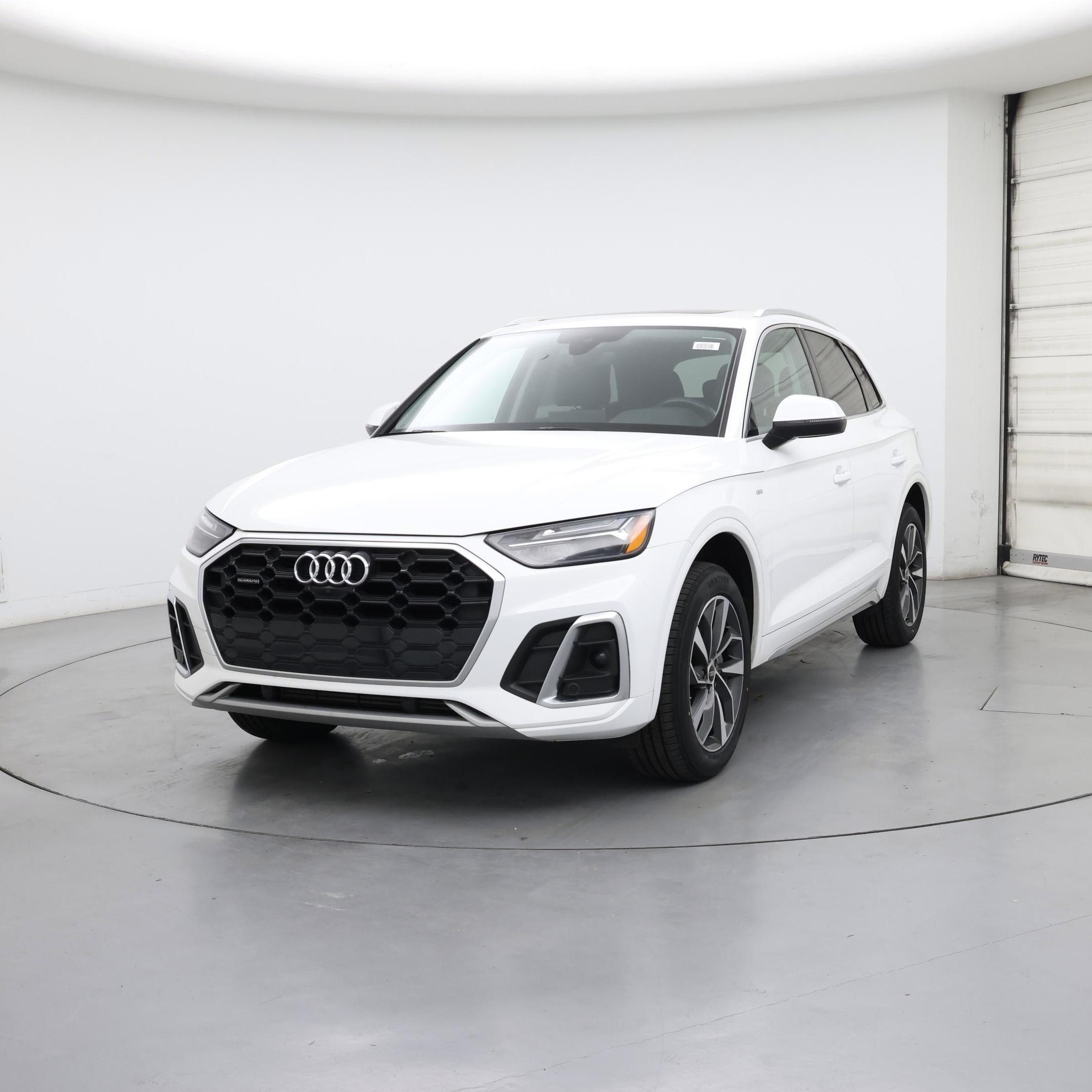 Thumbnail: 2023 Audi Q5 - 4