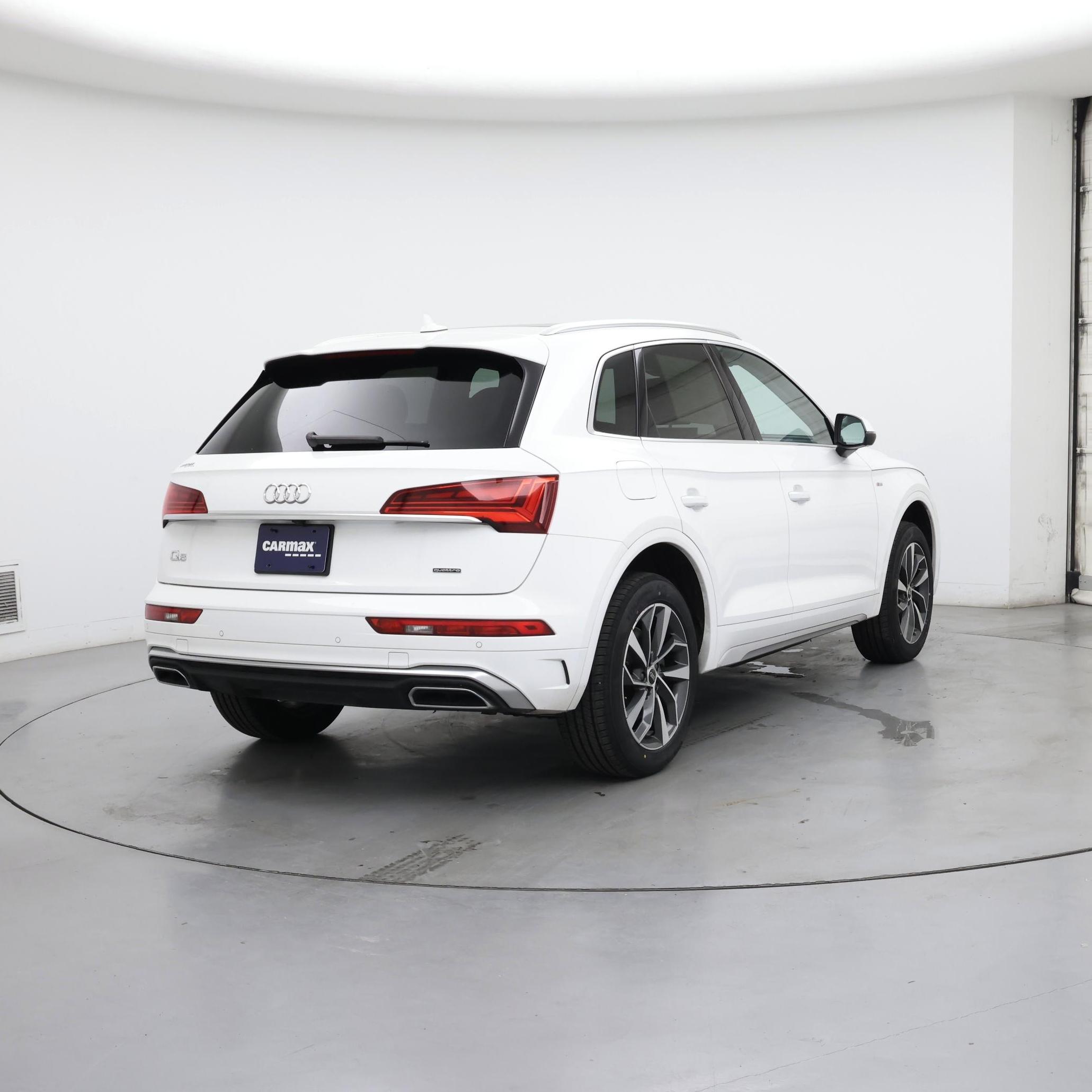 Thumbnail: 2023 Audi Q5 - 8