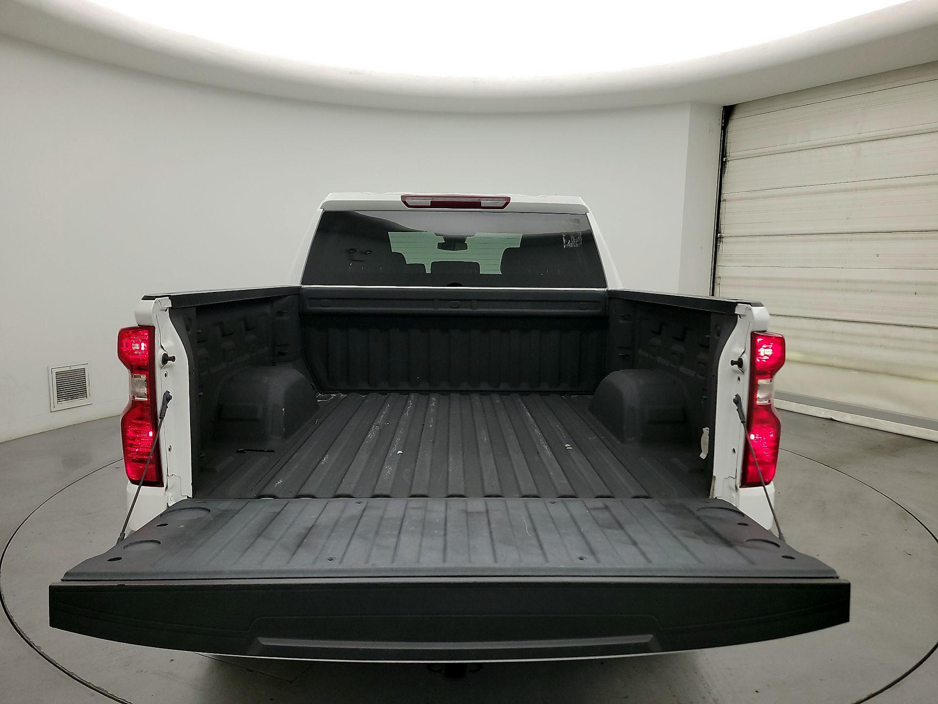 Thumbnail: 2022 Chevrolet Silverado 1500 - 16