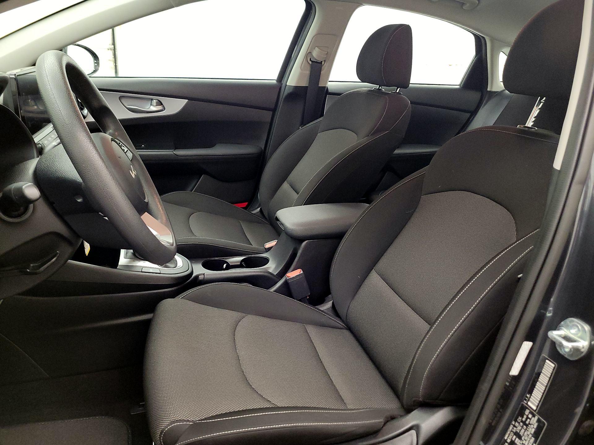 Thumbnail: 2023 Kia Forte - 11