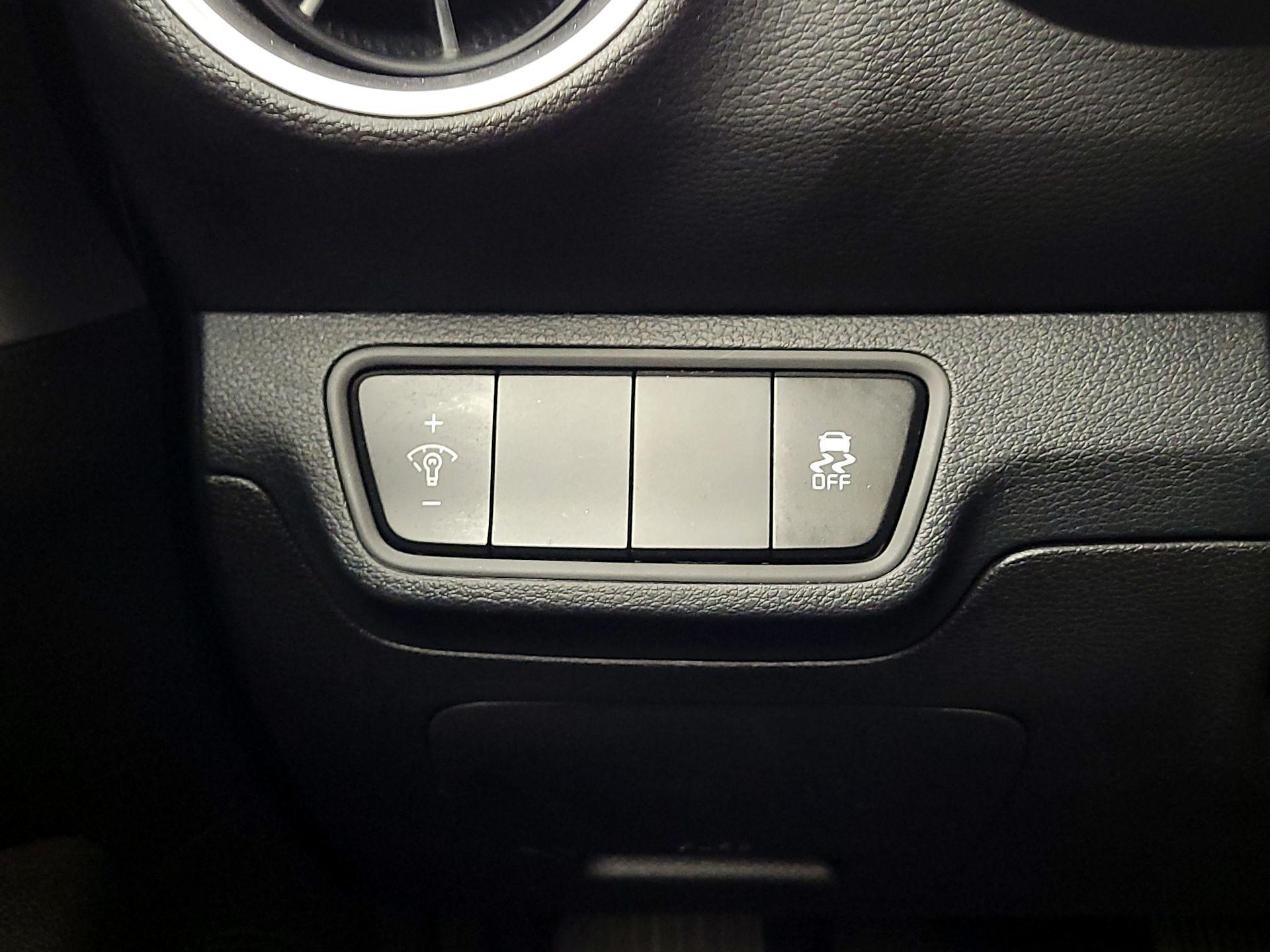 Thumbnail: 2023 Kia Forte - 13