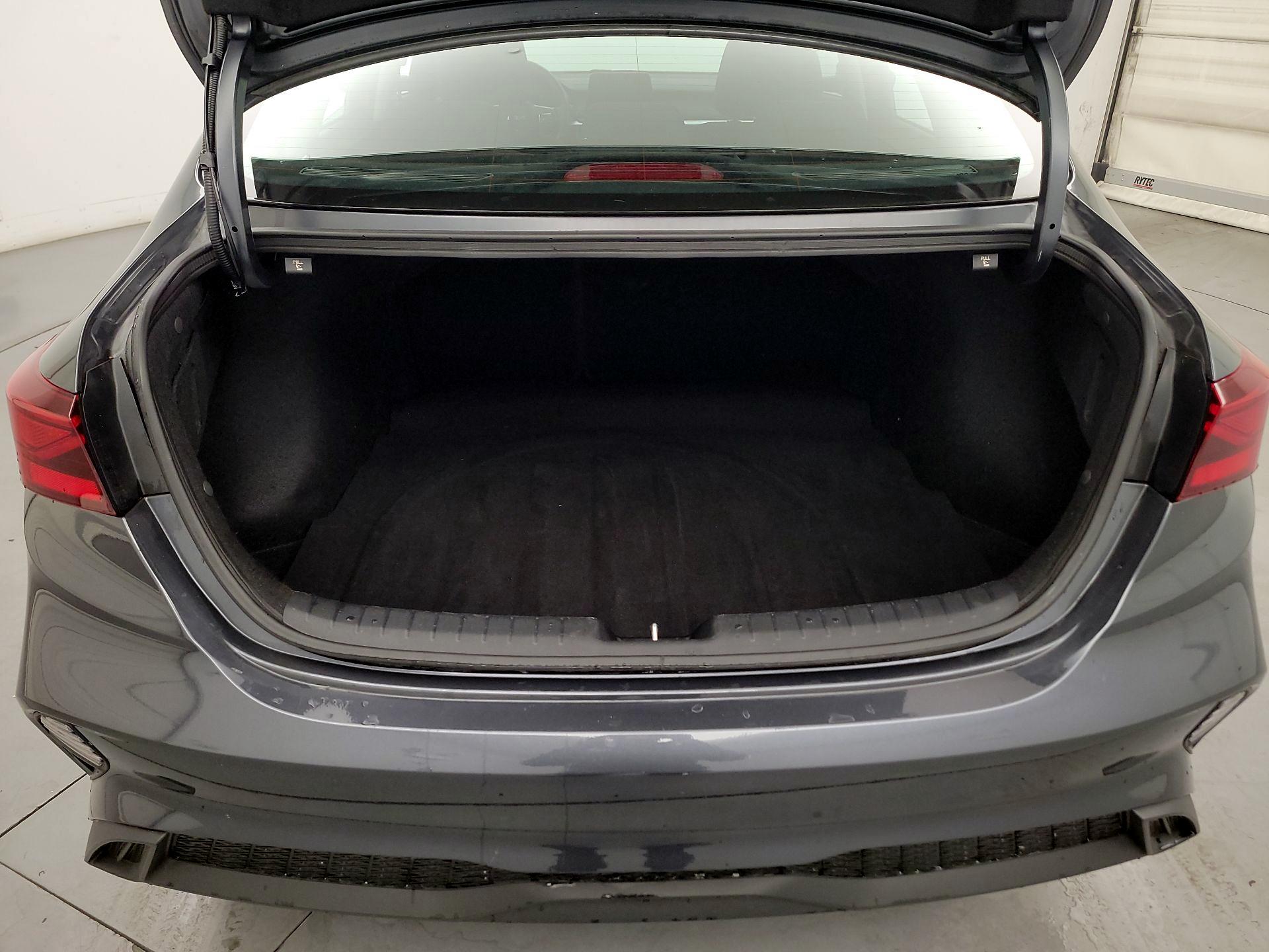 Thumbnail: 2023 Kia Forte - 20