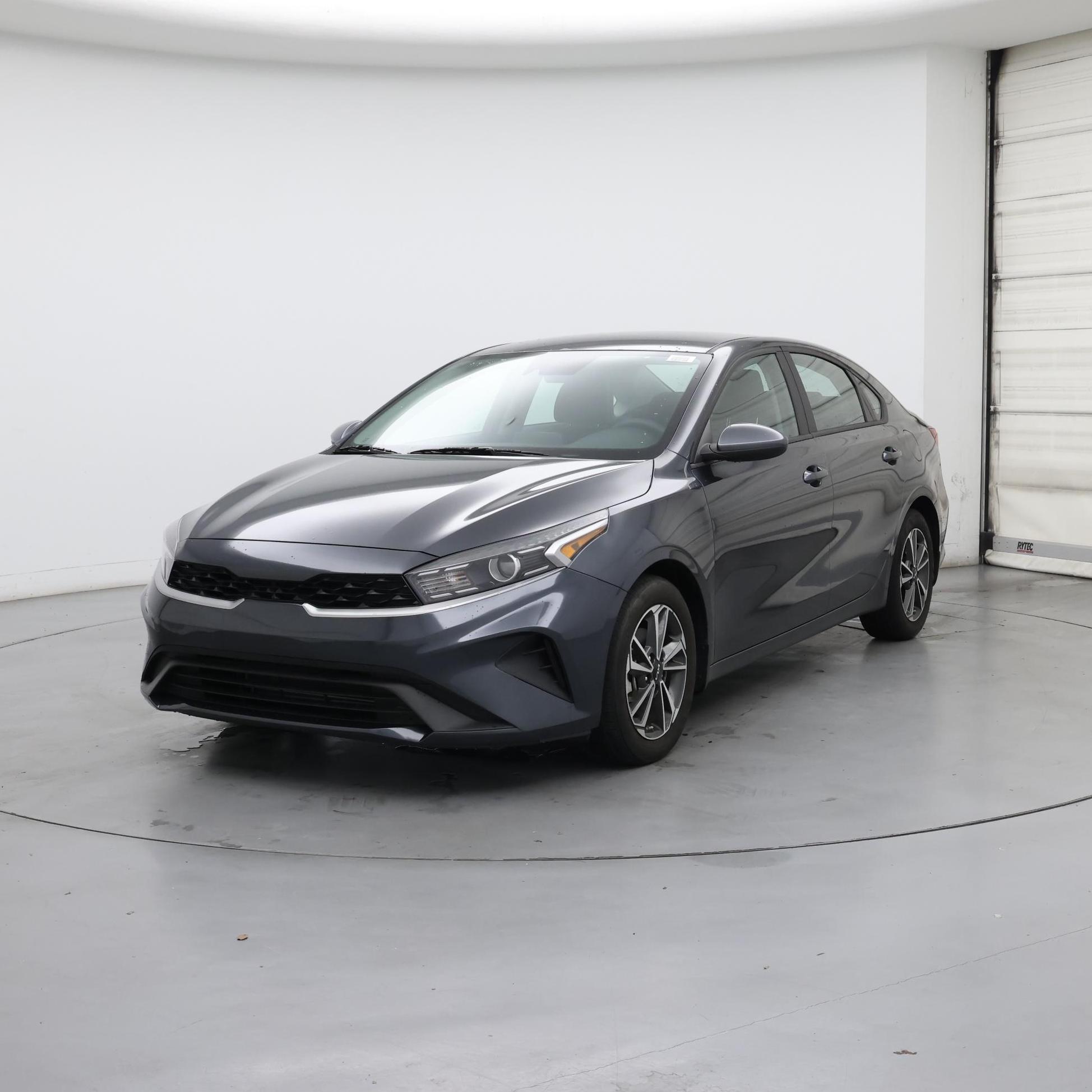 Thumbnail: 2023 Kia Forte - 4