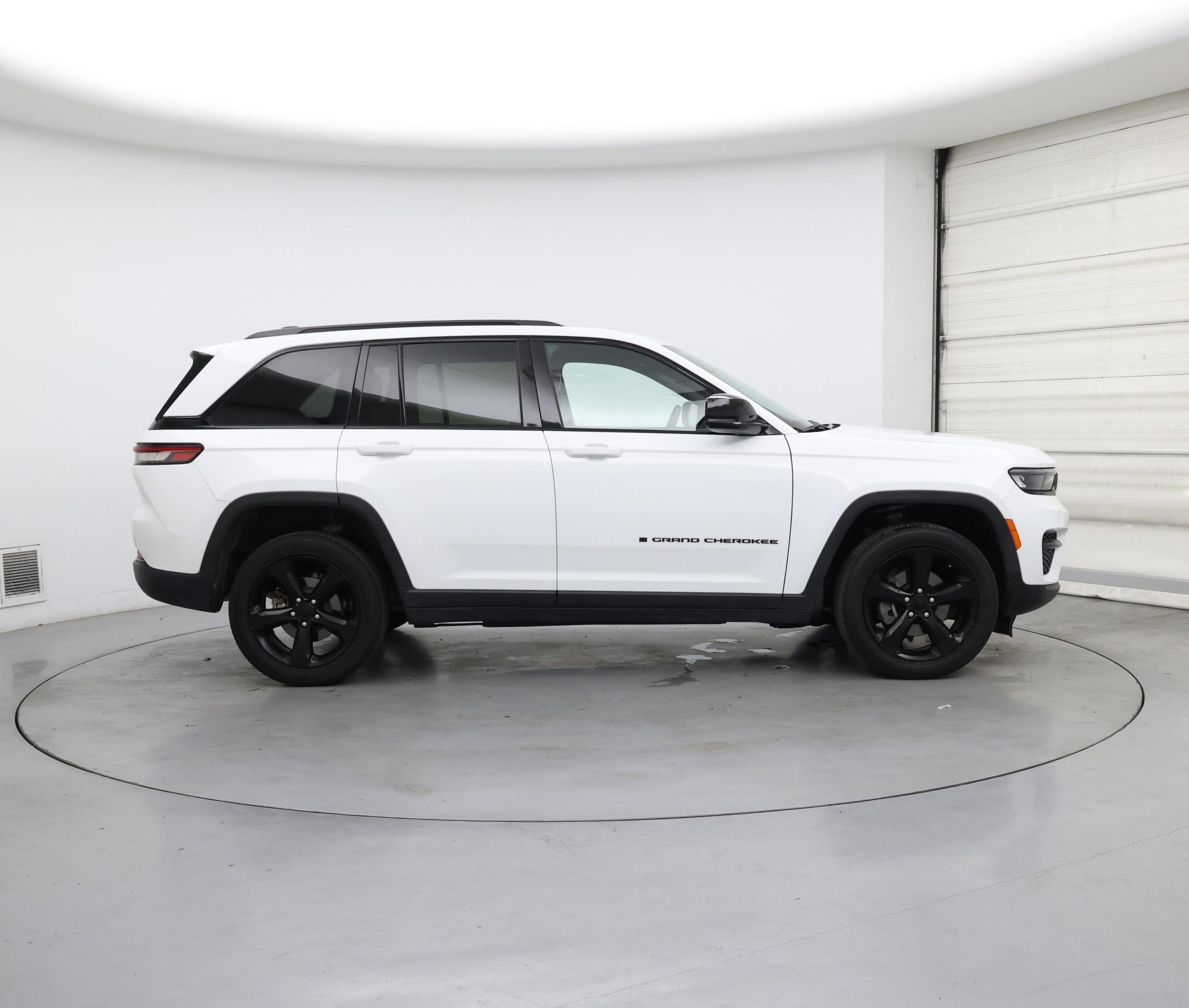 Thumbnail: 2023 Jeep Grand Cherokee - 7