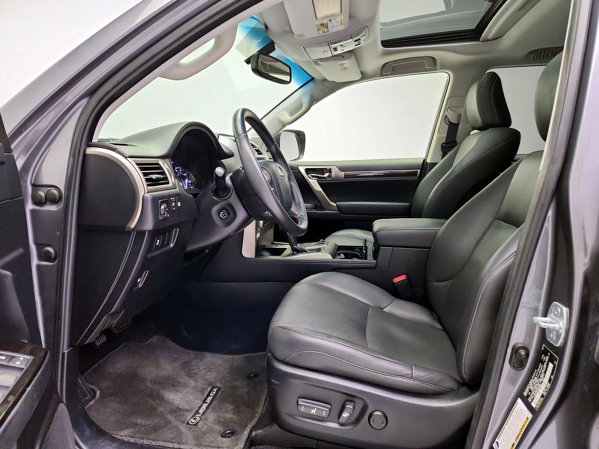 Thumbnail: 2015 Lexus GX - 11