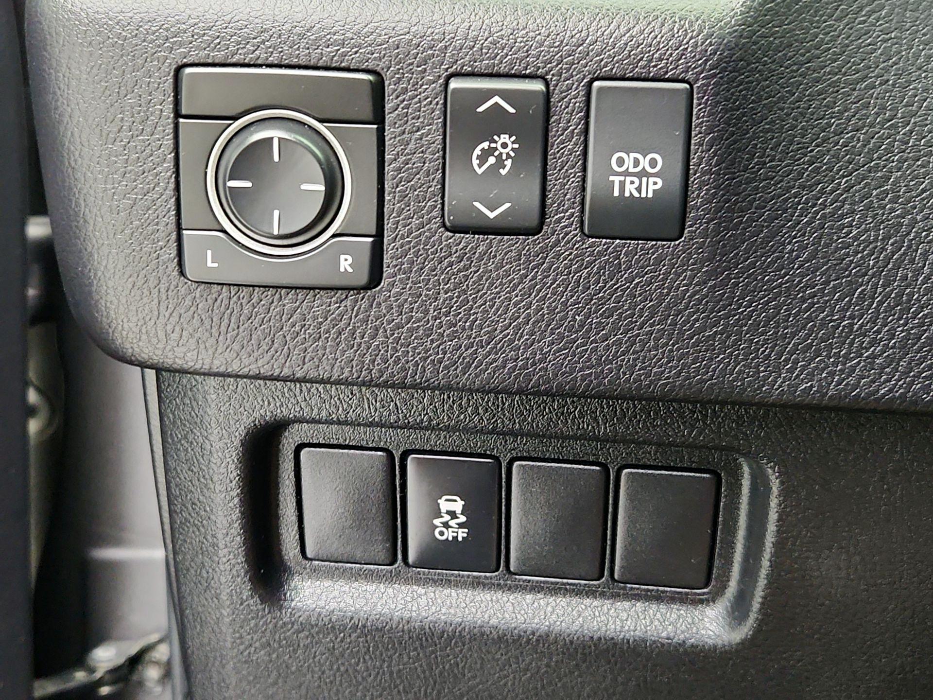 Thumbnail: 2015 Lexus GX - 13