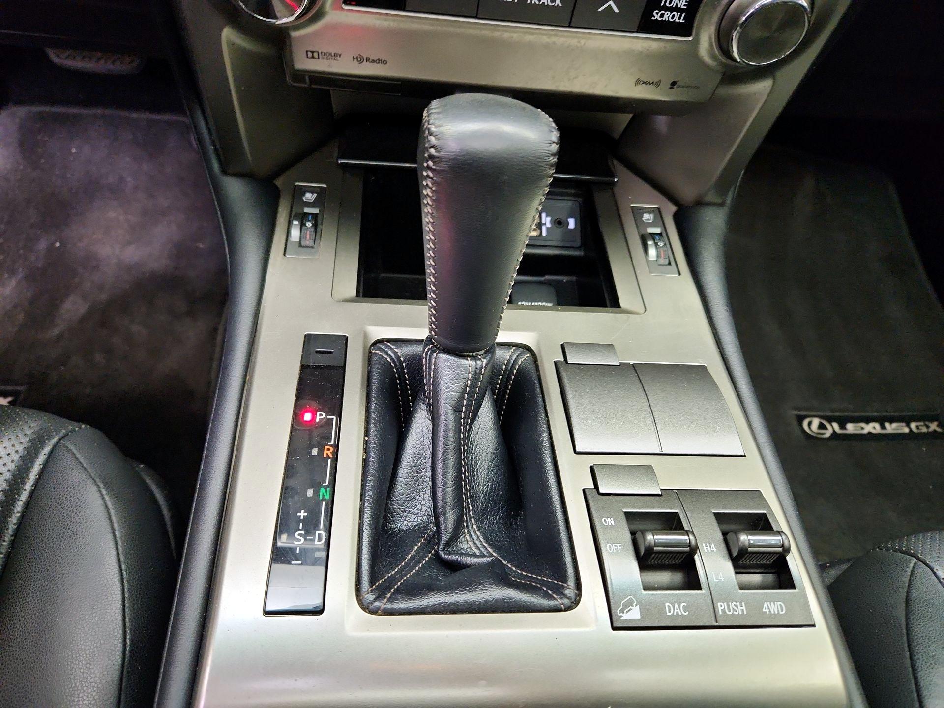 Thumbnail: 2015 Lexus GX - 18