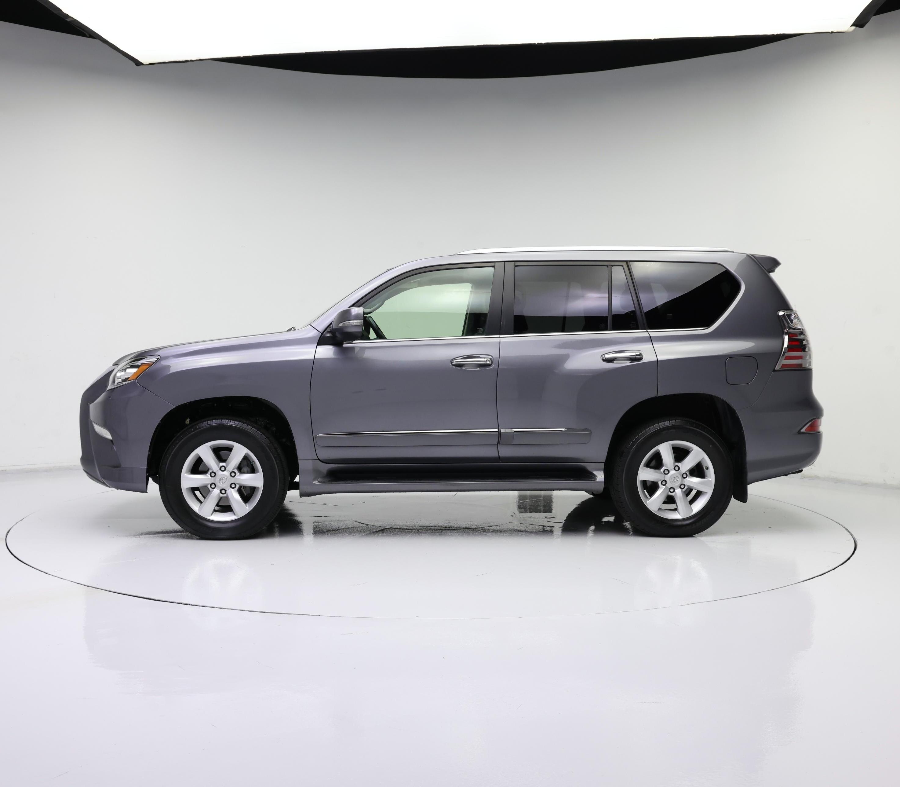 Thumbnail: 2015 Lexus GX - 3