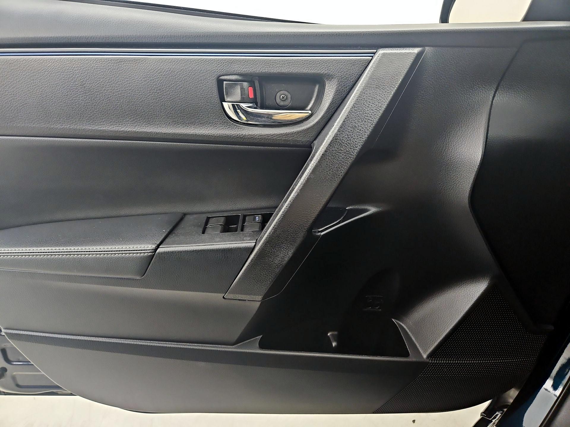 Thumbnail: 2017 Toyota Corolla - 12