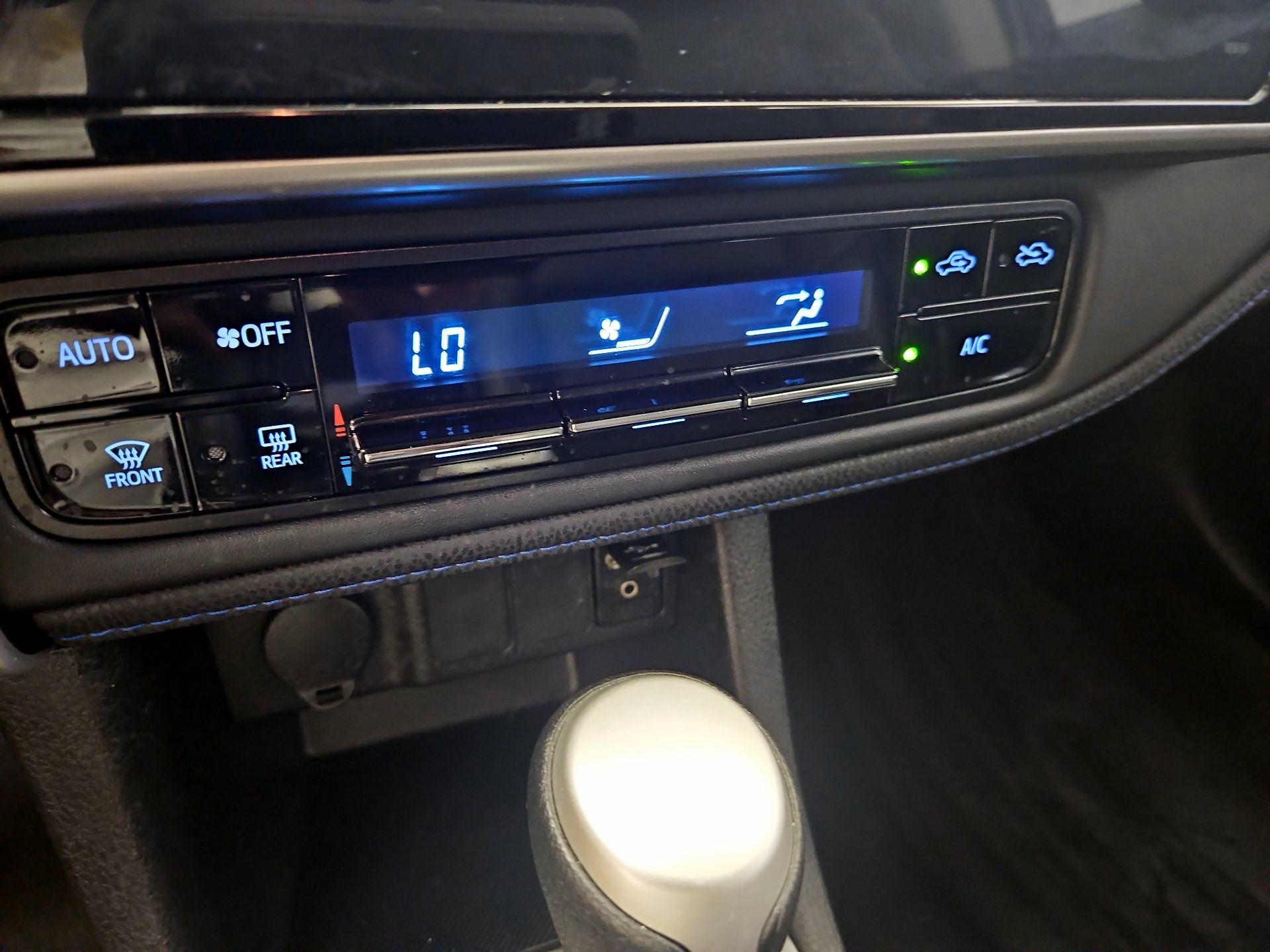 Thumbnail: 2017 Toyota Corolla - 16