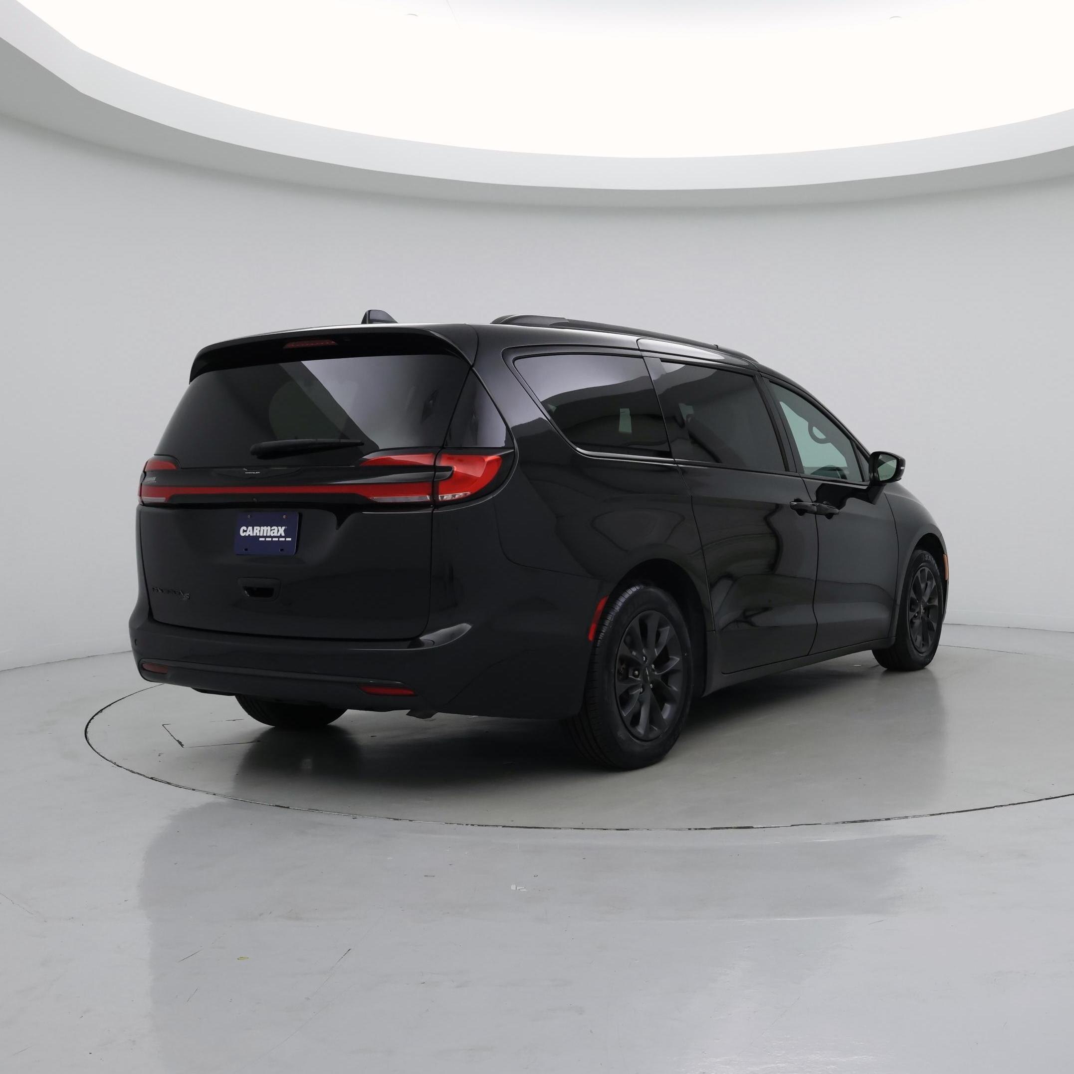 Thumbnail: 2021 Chrysler Pacifica - 8
