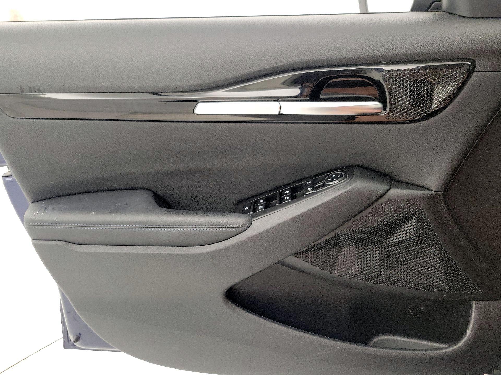 Thumbnail: 2023 Kia Seltos - 12