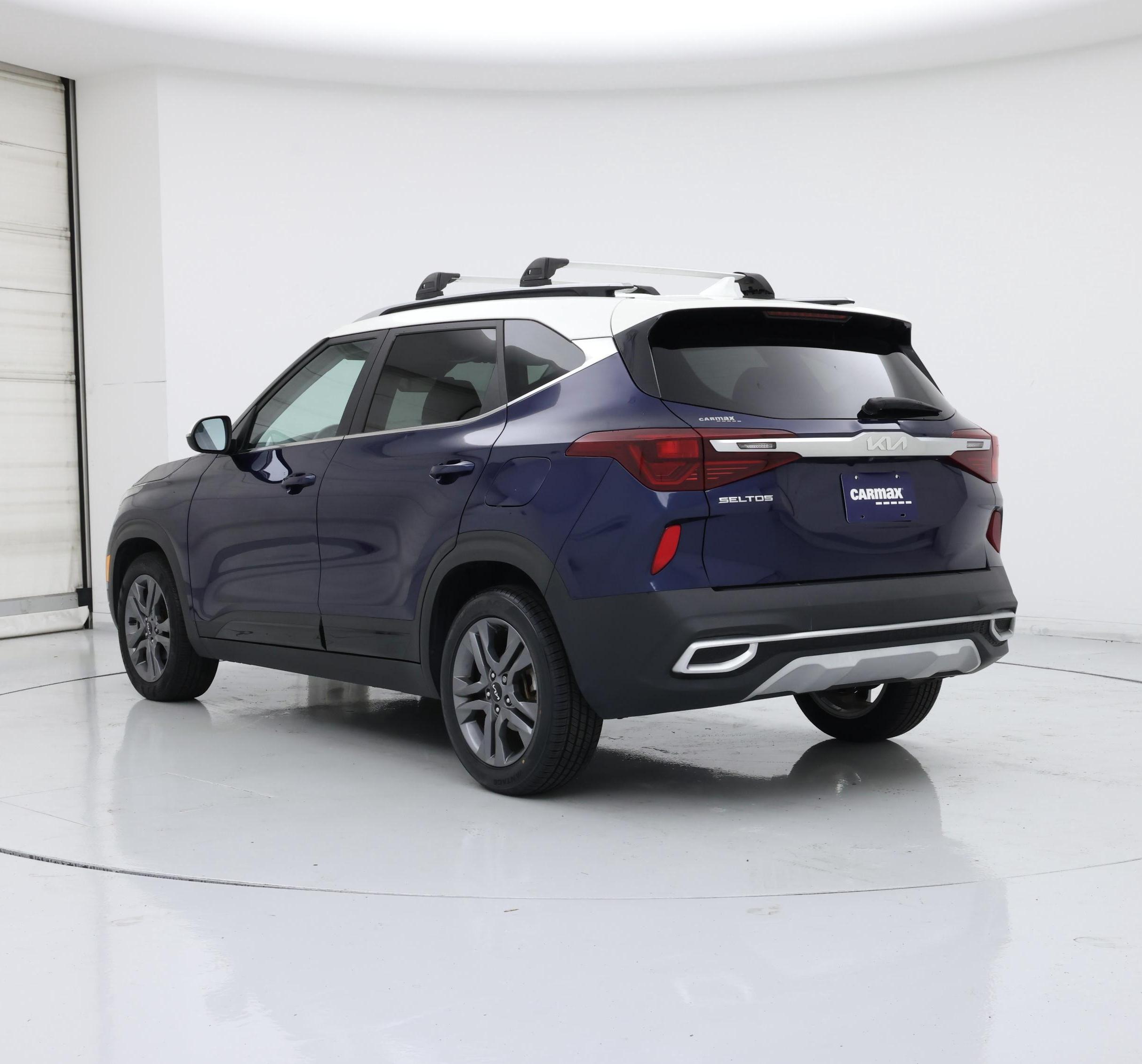 Thumbnail: 2023 Kia Seltos - 2