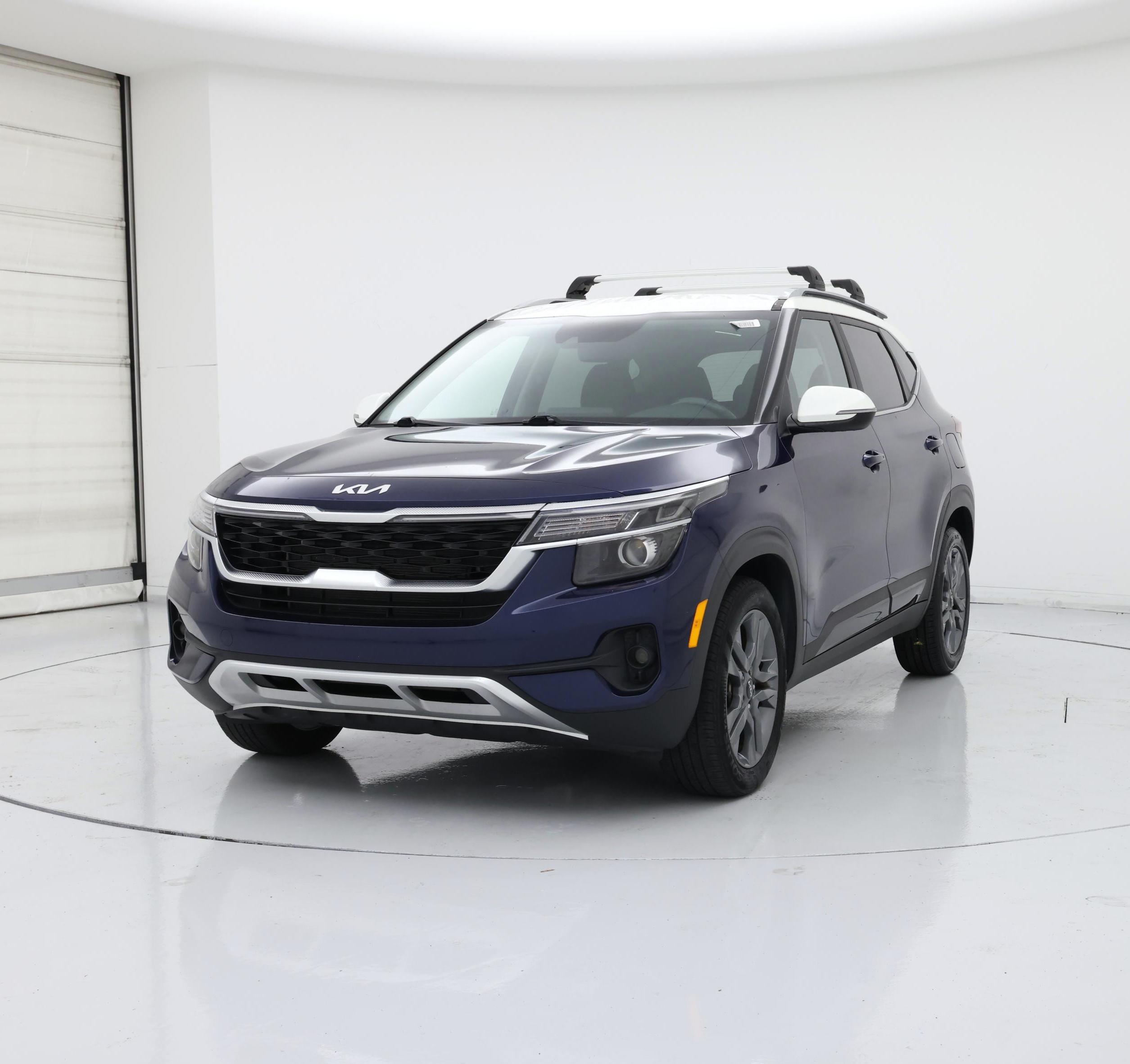 Thumbnail: 2023 Kia Seltos - 4