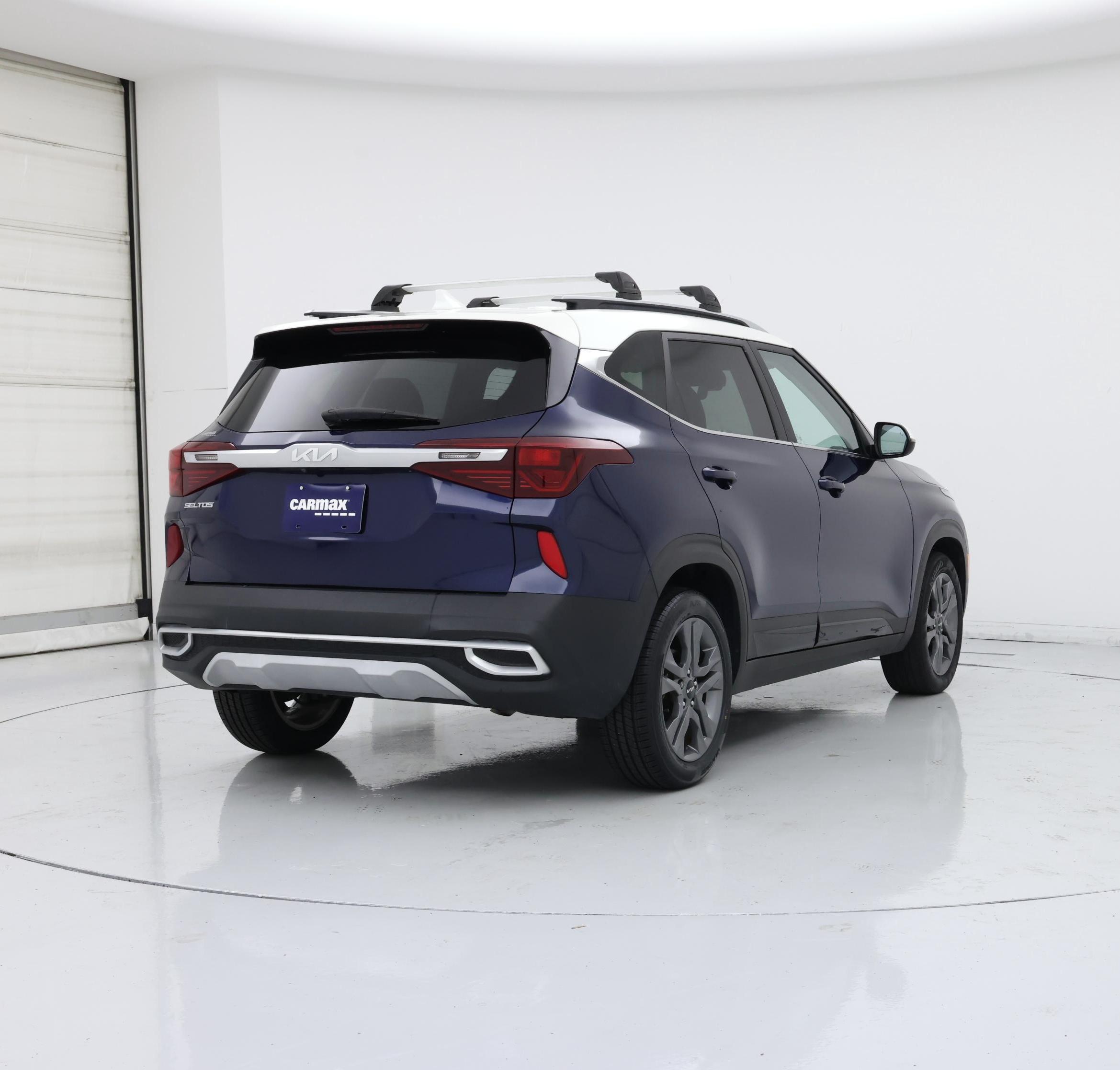 Thumbnail: 2023 Kia Seltos - 8