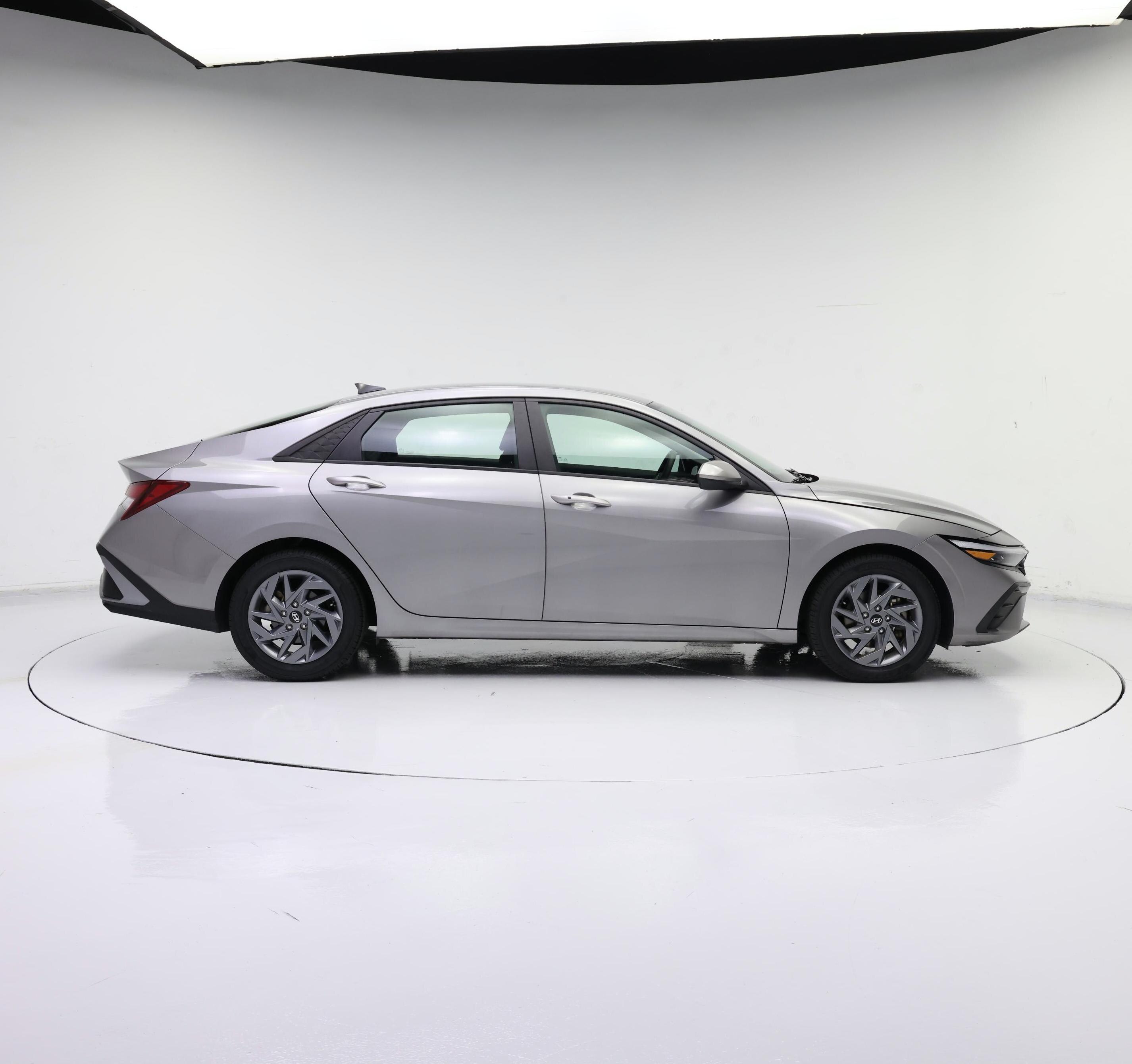 Thumbnail: 2024 Hyundai Elantra - 7