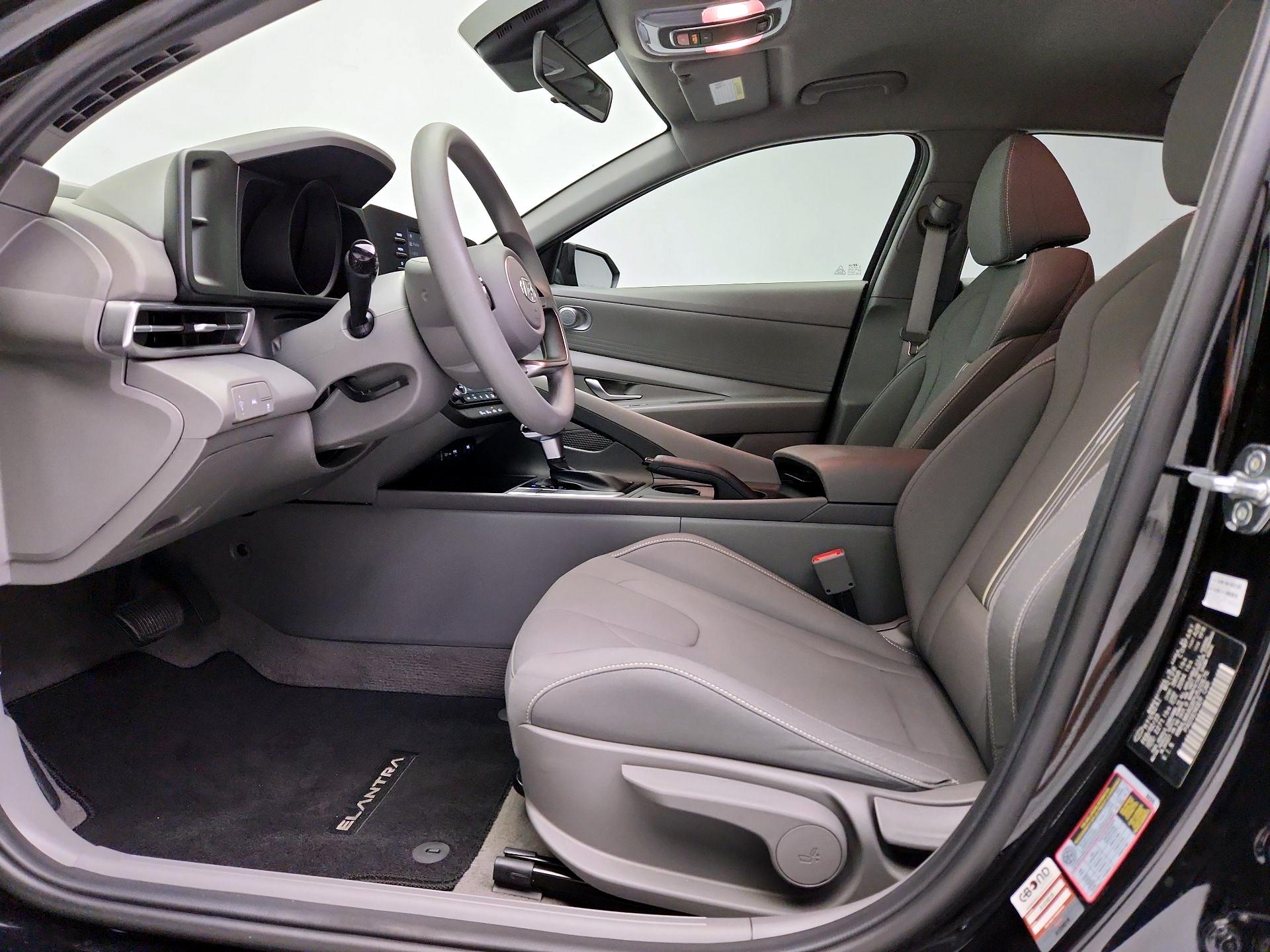 Thumbnail: 2023 Hyundai Elantra - 11
