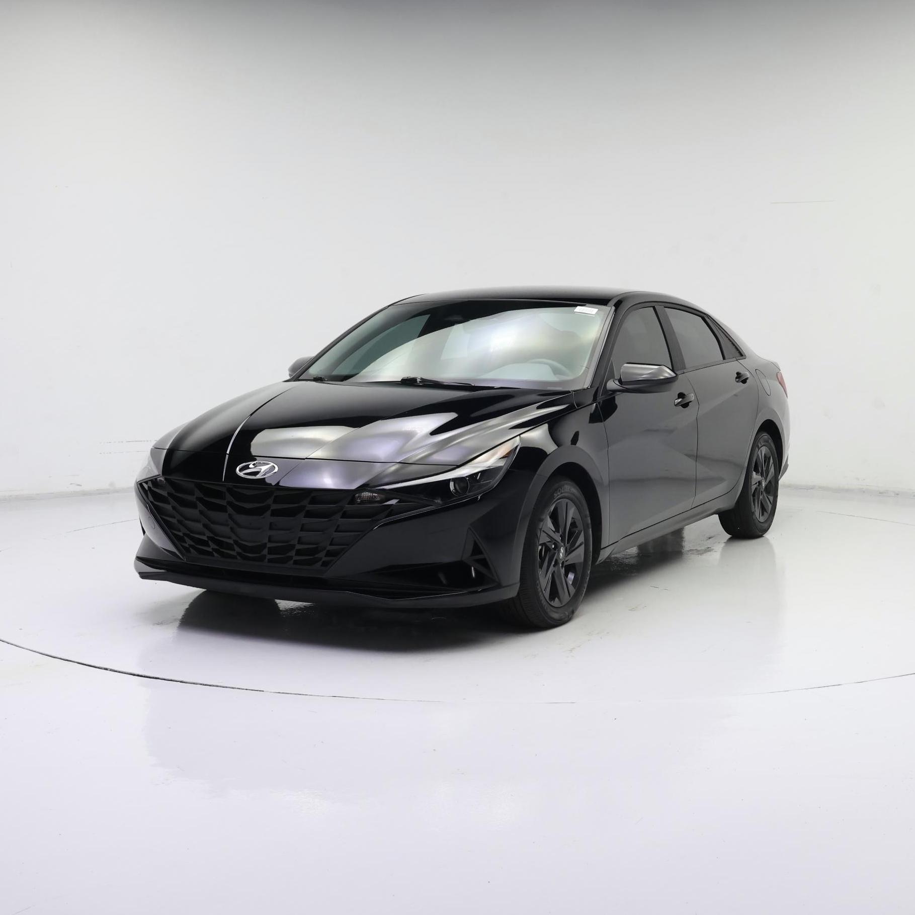 Thumbnail: 2023 Hyundai Elantra - 4