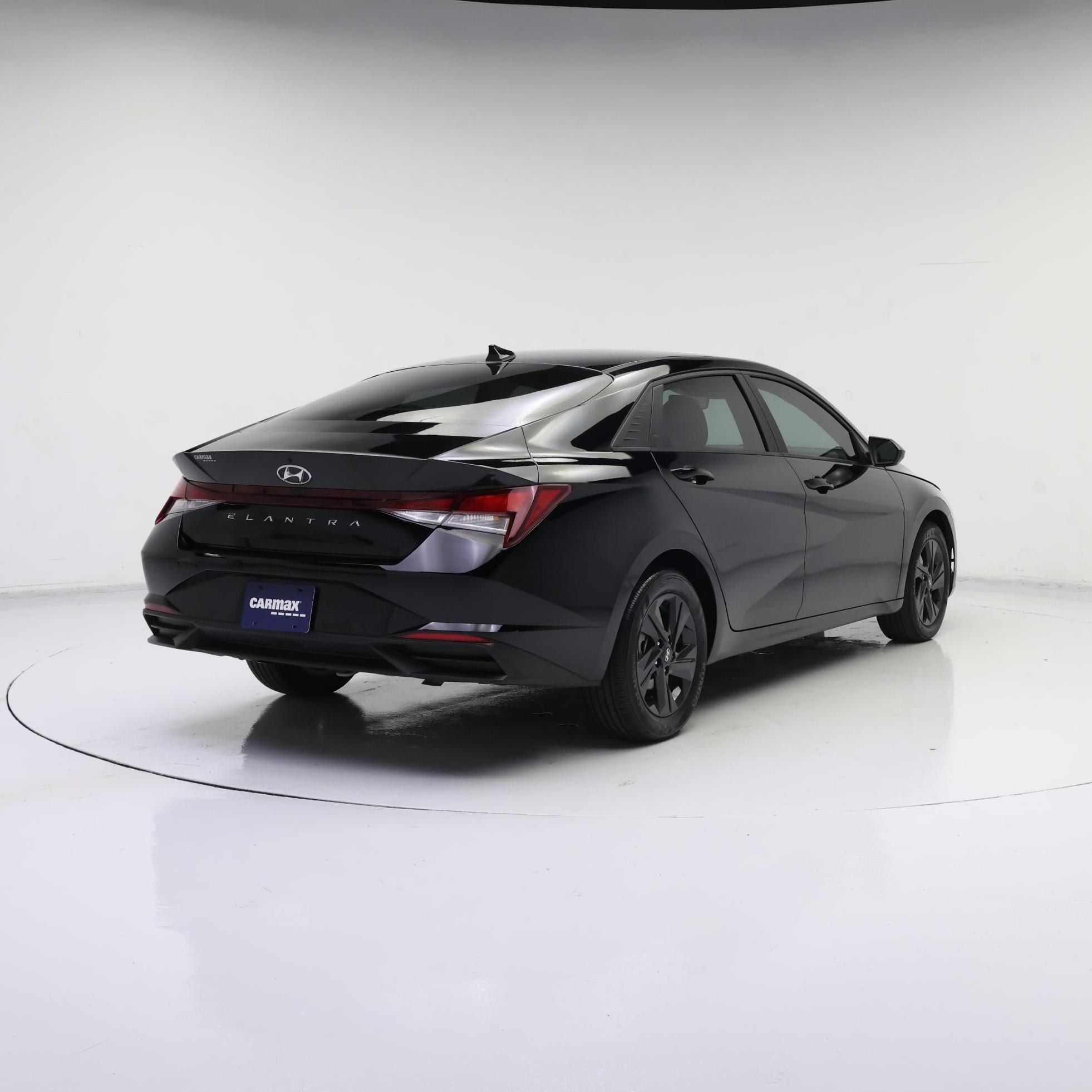 Thumbnail: 2023 Hyundai Elantra - 8
