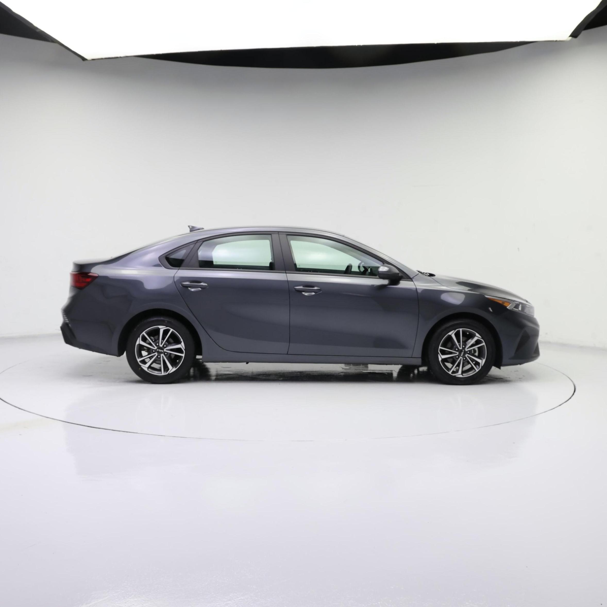 Thumbnail: 2024 Kia Forte - 7