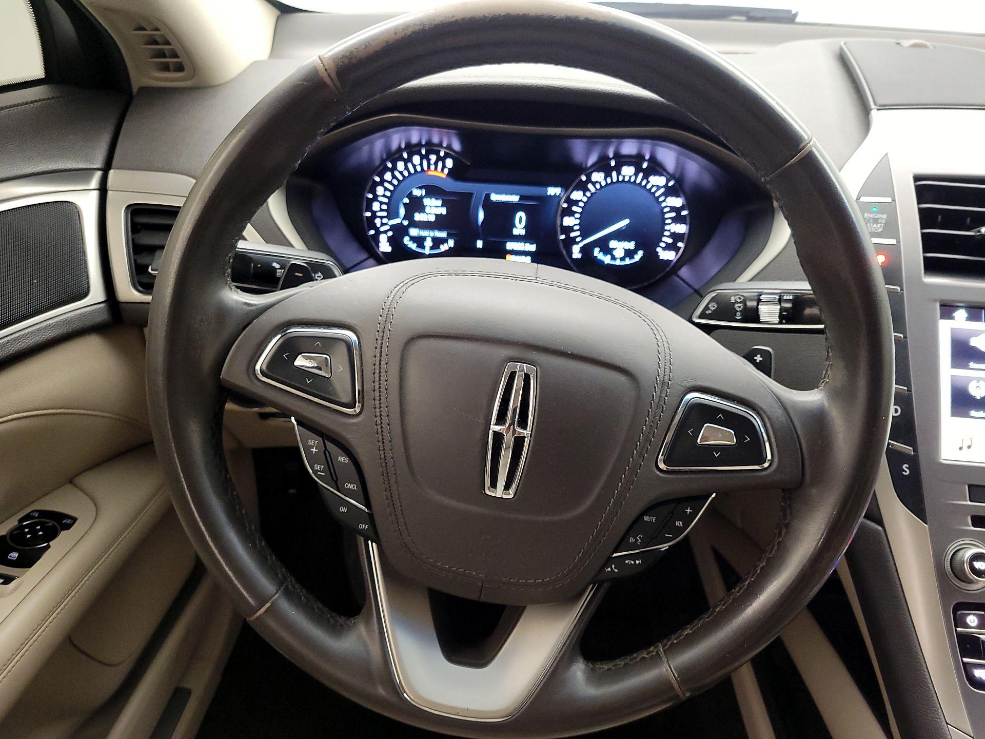 Thumbnail: 2017 Lincoln MKZ - 10