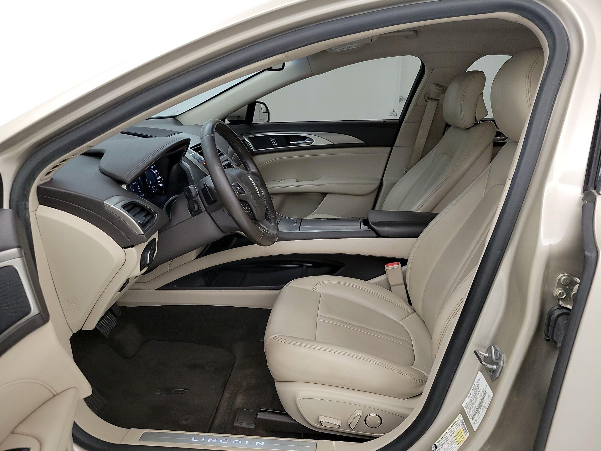 Thumbnail: 2017 Lincoln MKZ - 11