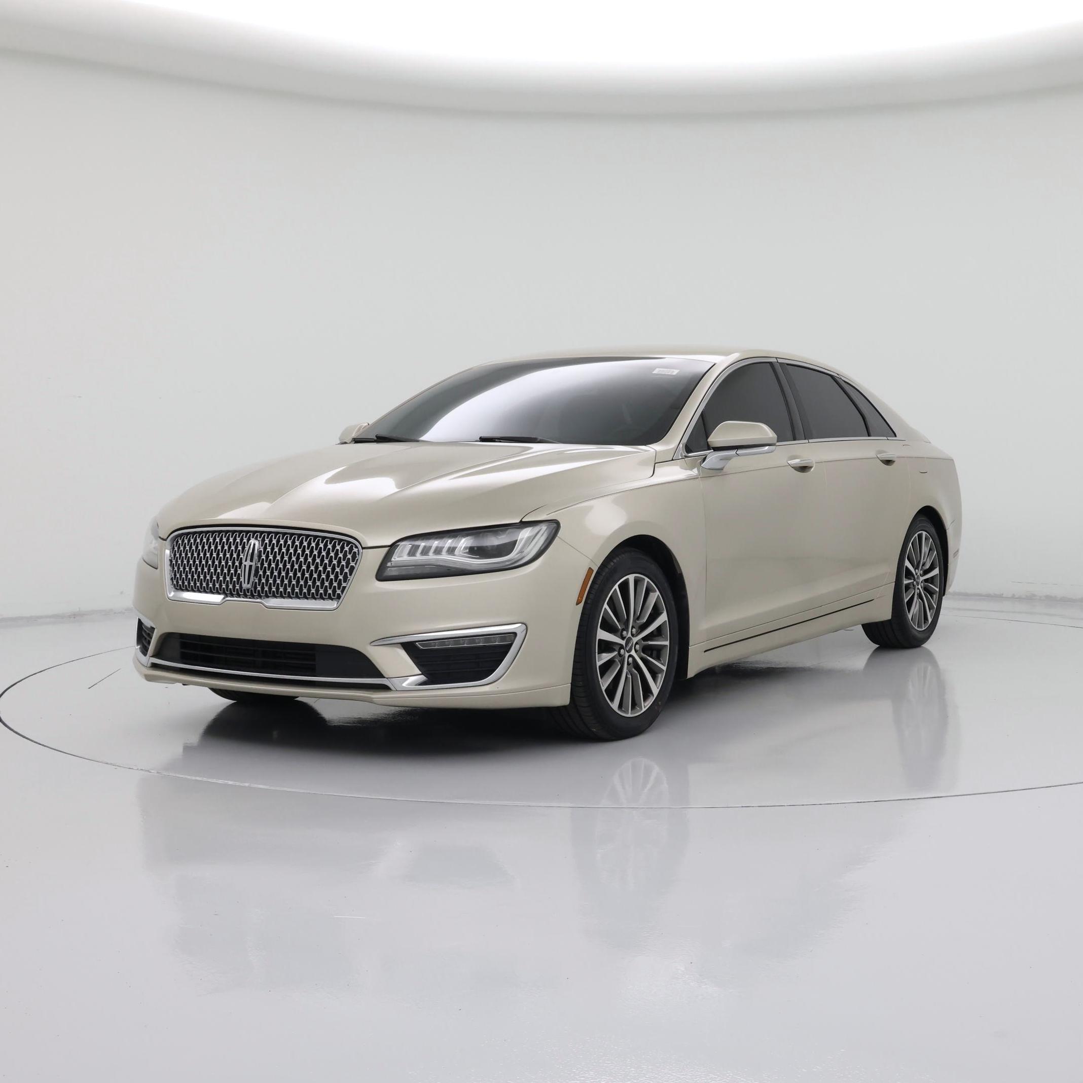 Thumbnail: 2017 Lincoln MKZ - 4