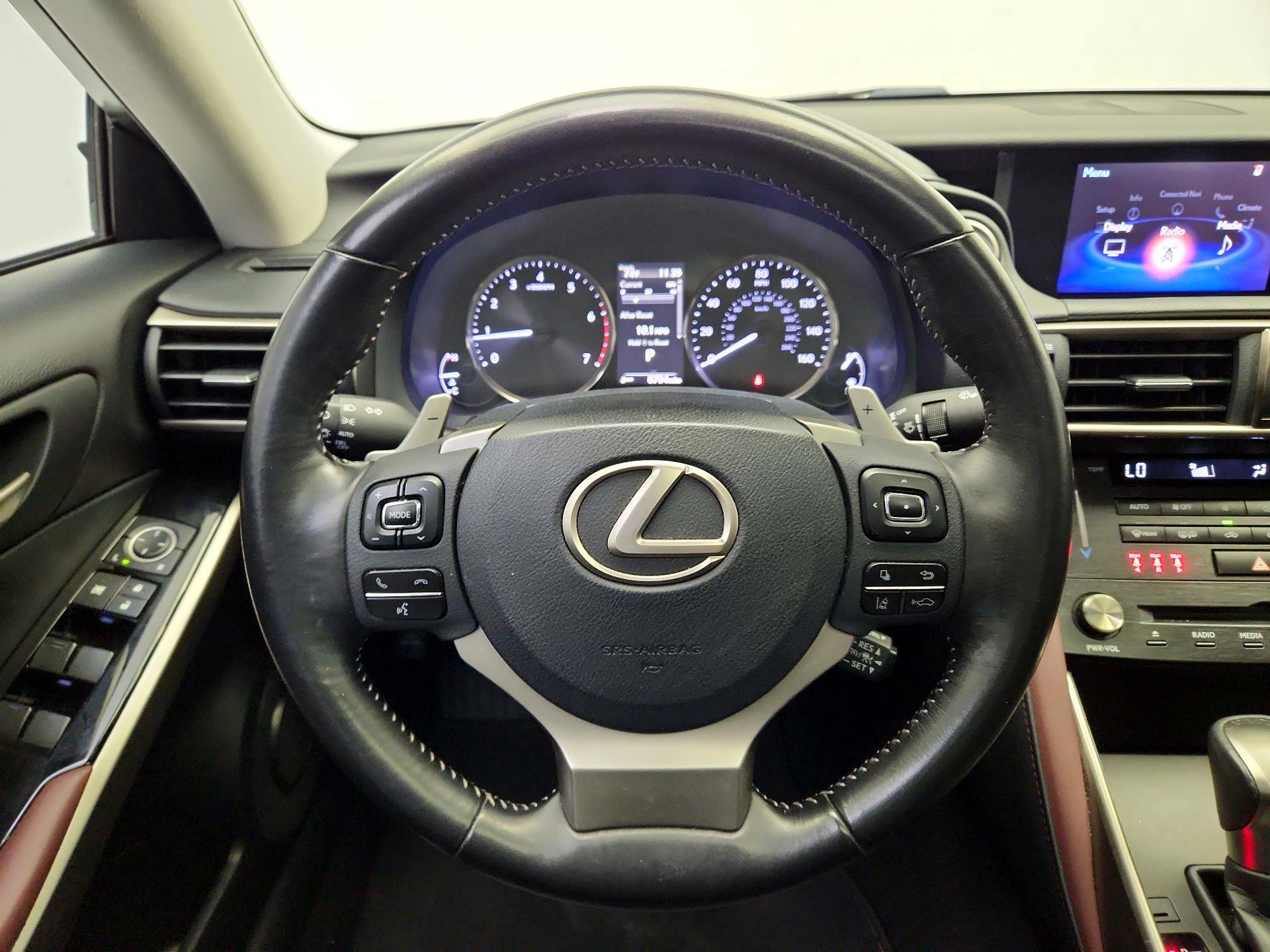 Thumbnail: 2018 Lexus IS - 10