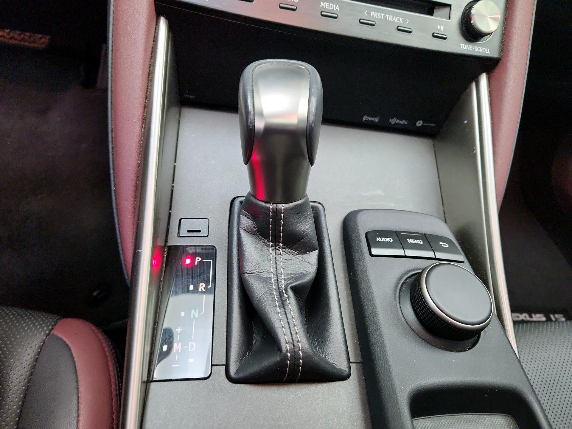 Thumbnail: 2018 Lexus IS - 17