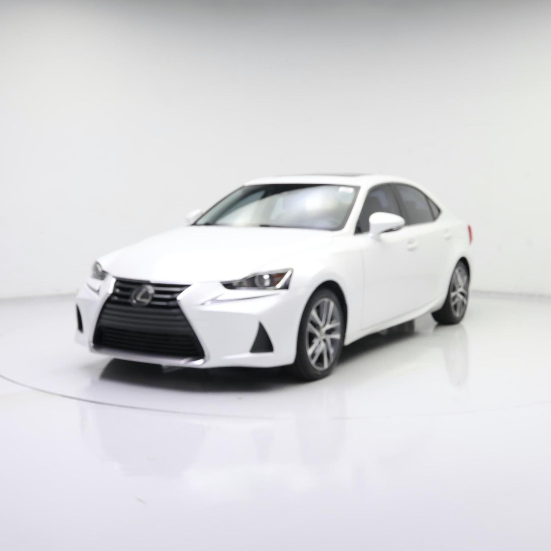 Thumbnail: 2018 Lexus IS - 4