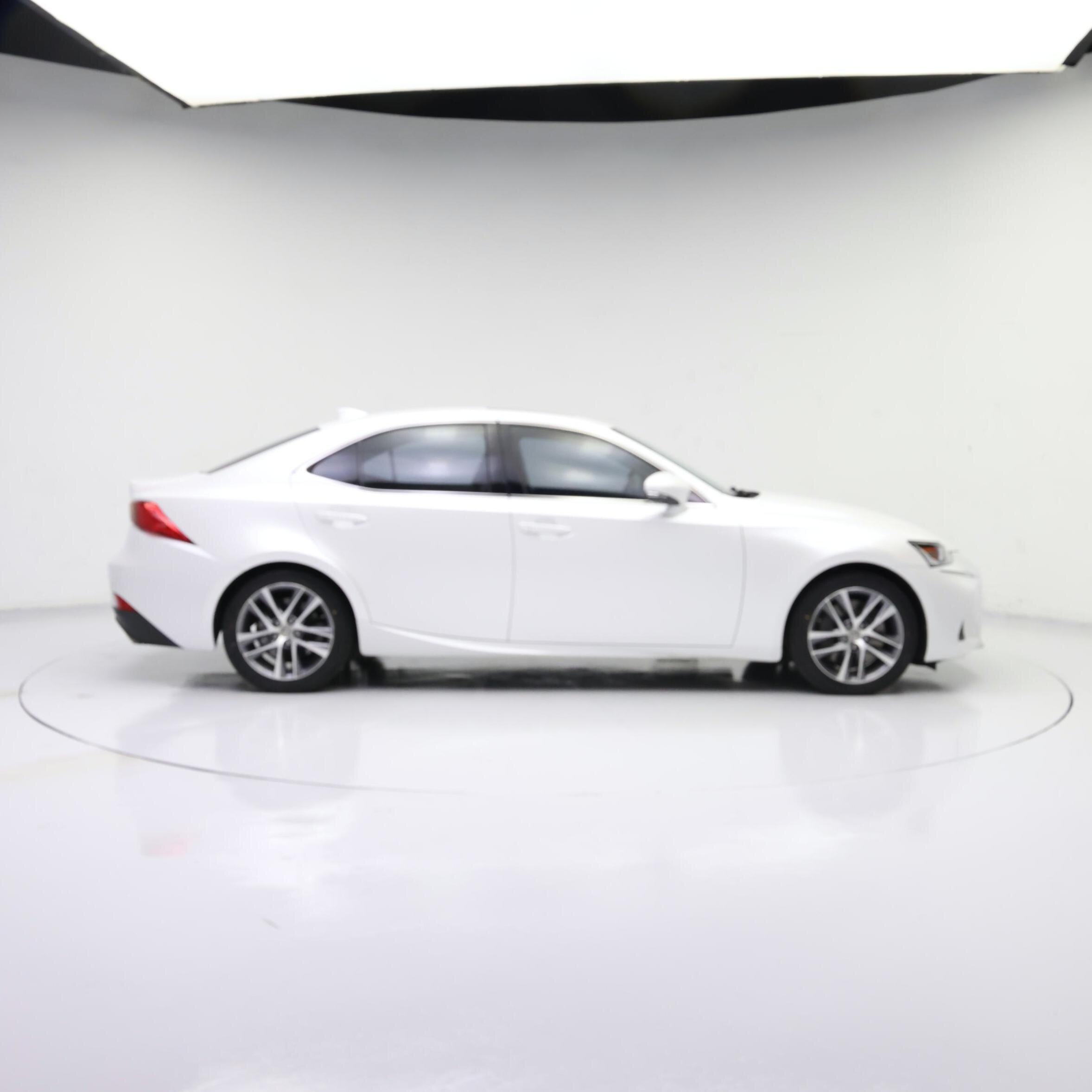Thumbnail: 2018 Lexus IS - 7