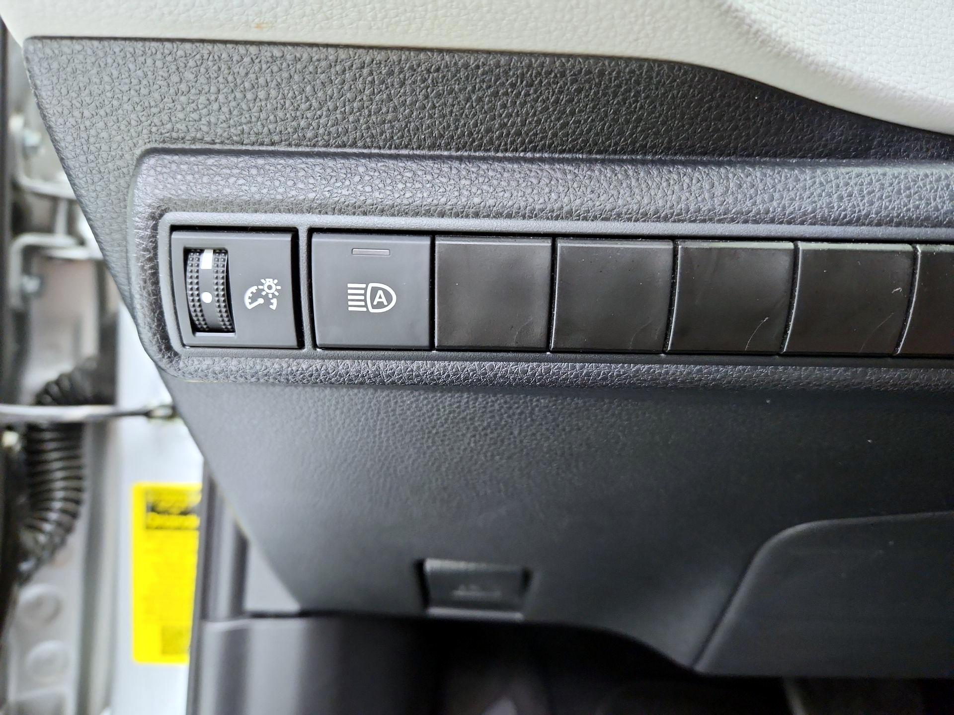 Thumbnail: 2024 Toyota Corolla - 13