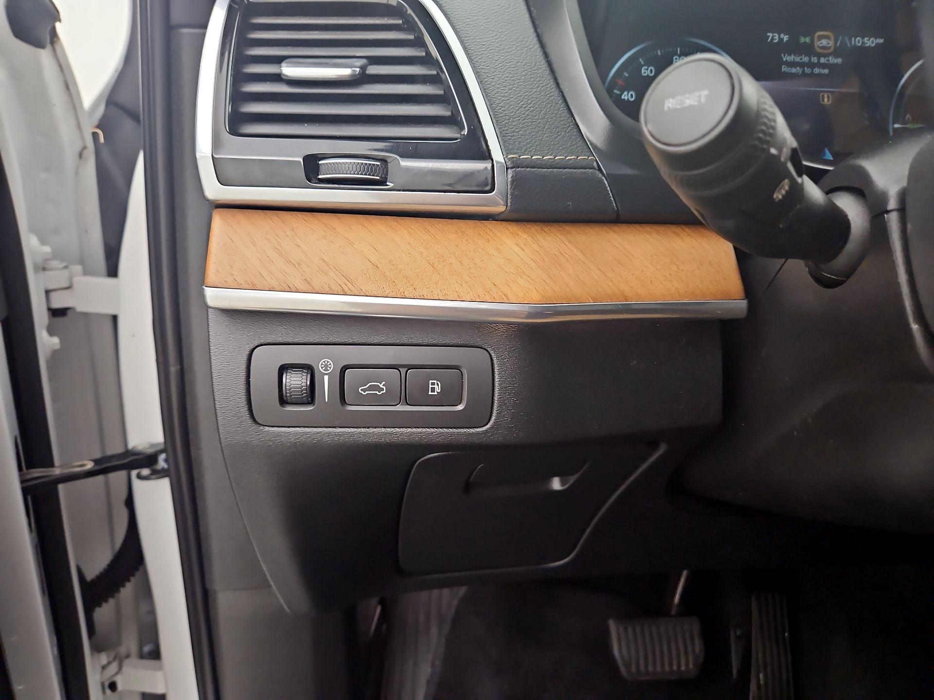 Thumbnail: 2019 Volvo XC90 - 13