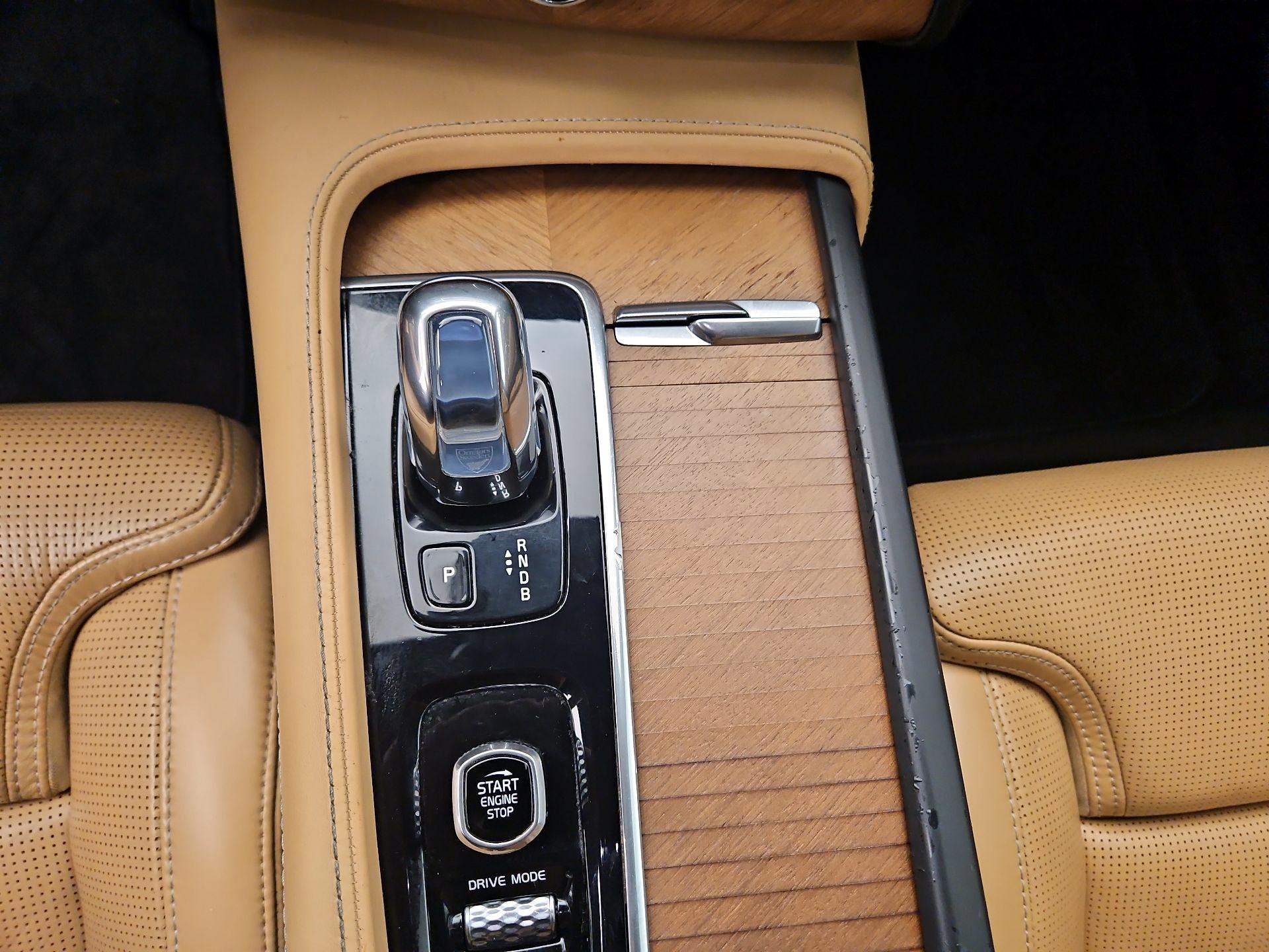 Thumbnail: 2019 Volvo XC90 - 18