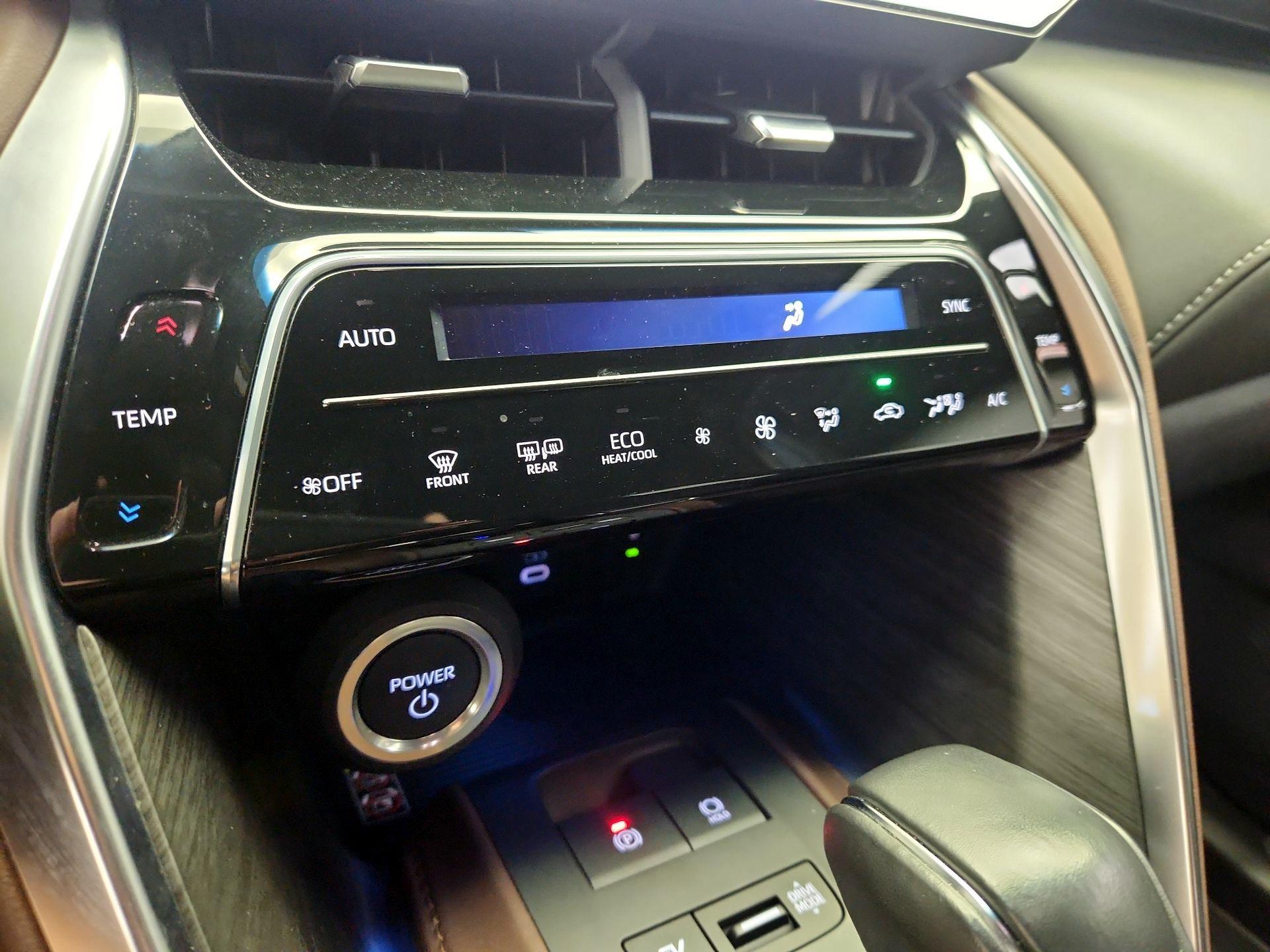 Thumbnail: 2024 Toyota Venza - 16