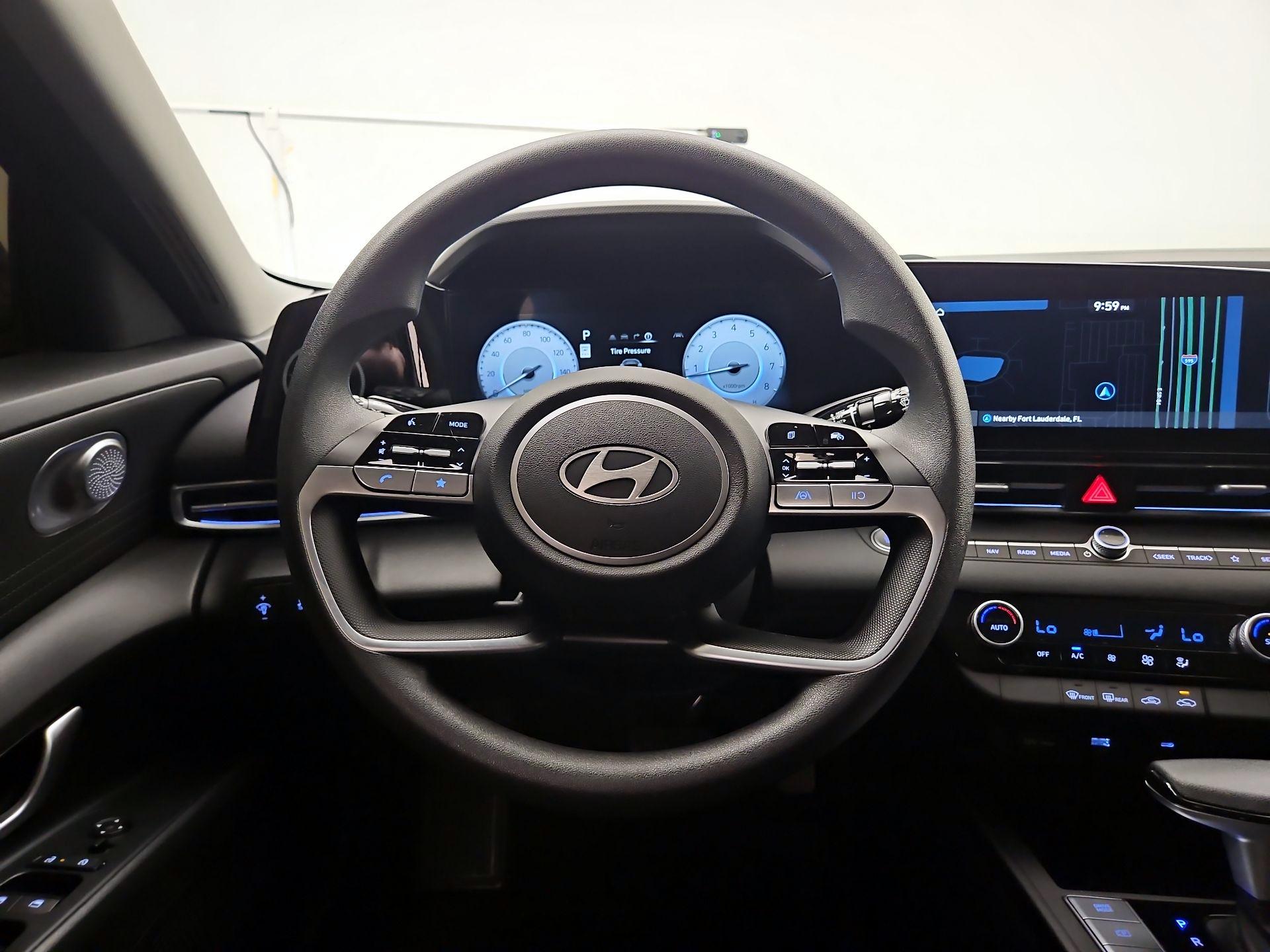 Thumbnail: 2024 Hyundai Elantra - 10