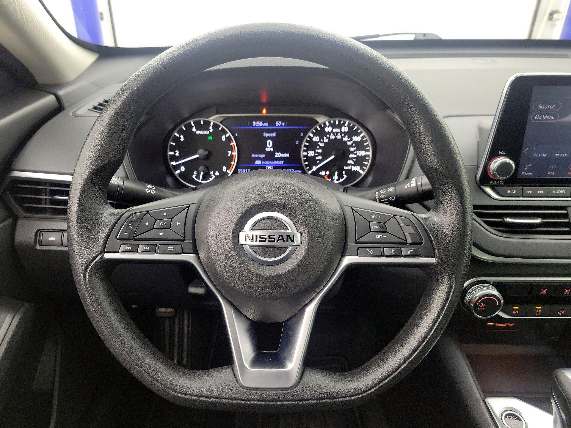 Thumbnail: 2020 Nissan Altima - 10