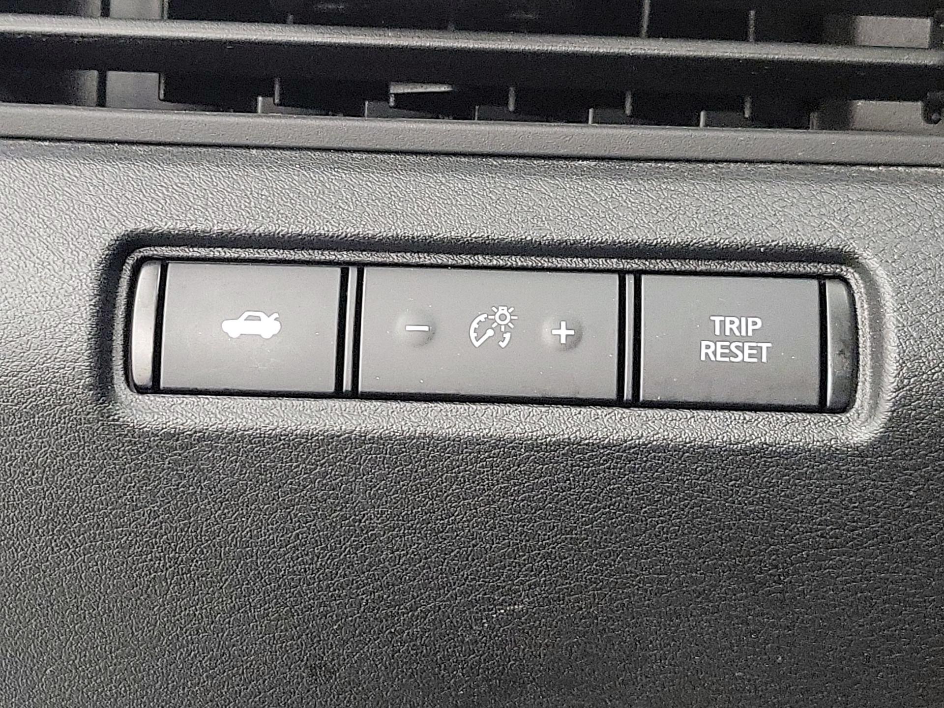 Thumbnail: 2020 Nissan Altima - 13