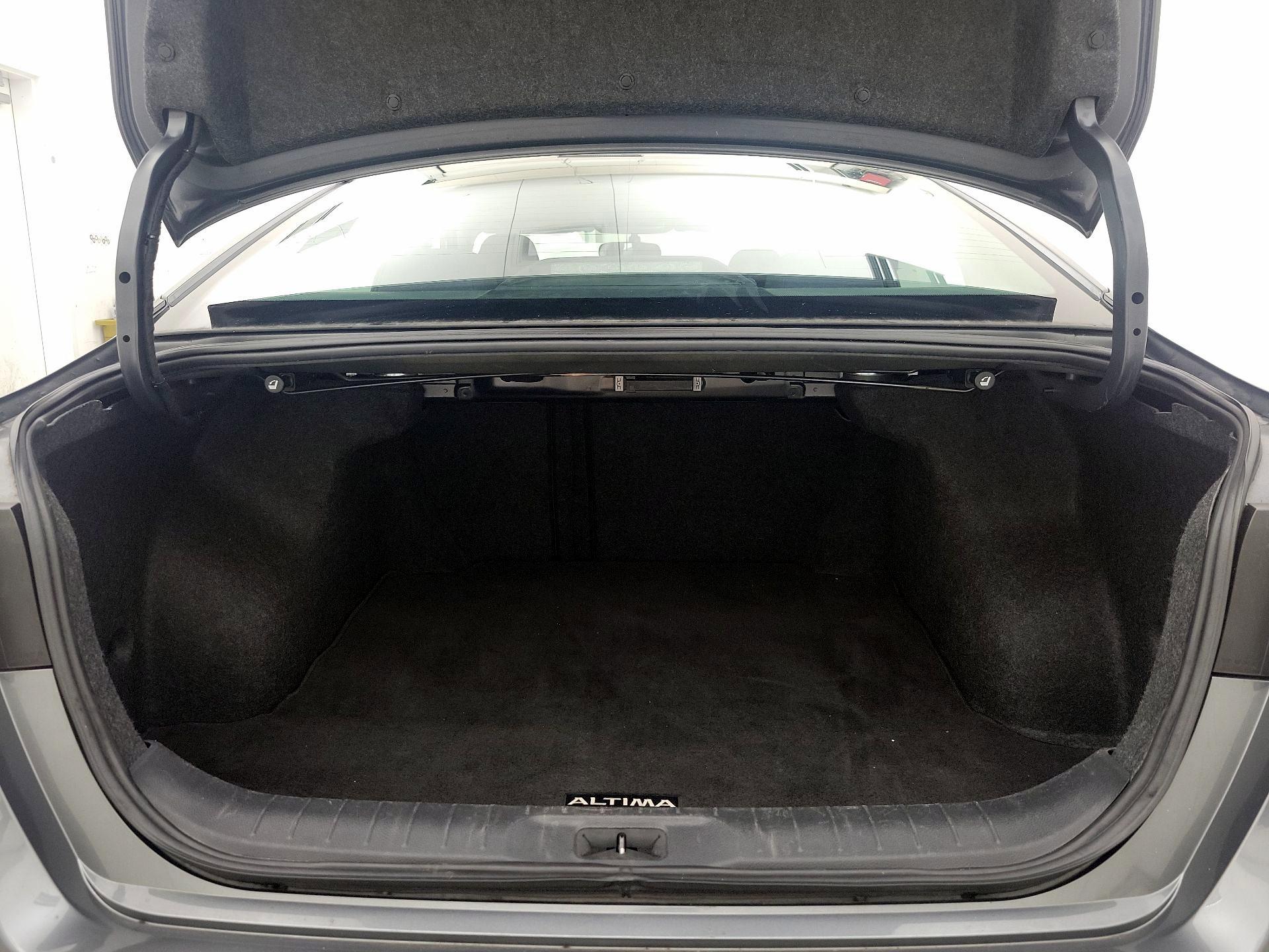 Thumbnail: 2020 Nissan Altima - 20