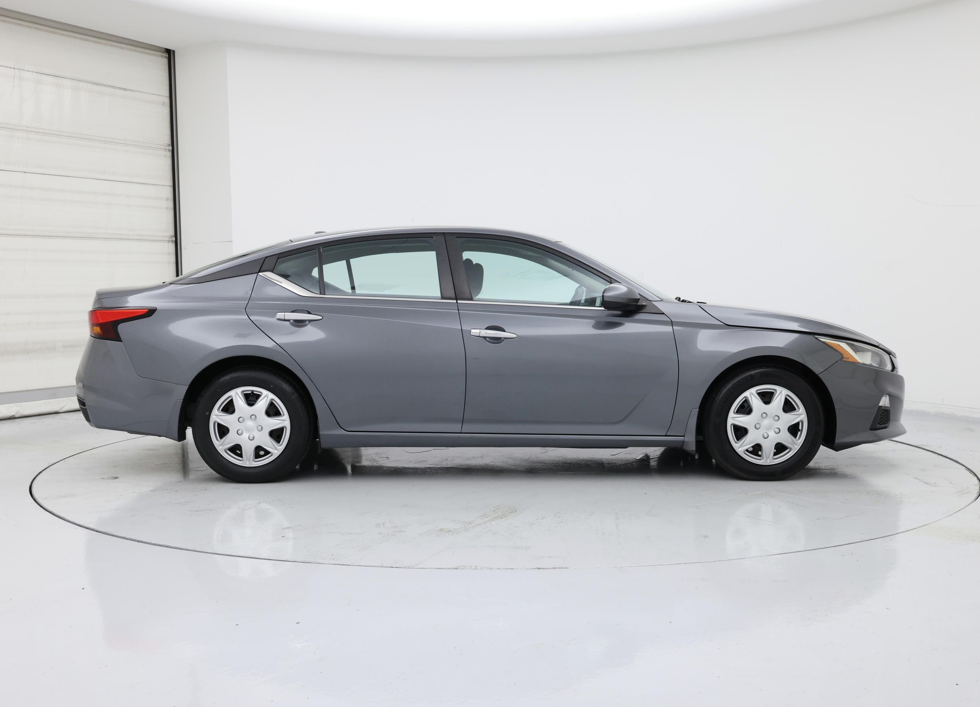 Thumbnail: 2020 Nissan Altima - 7